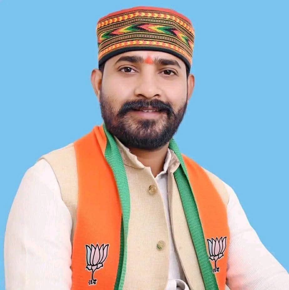 Adv Vinay Pandey