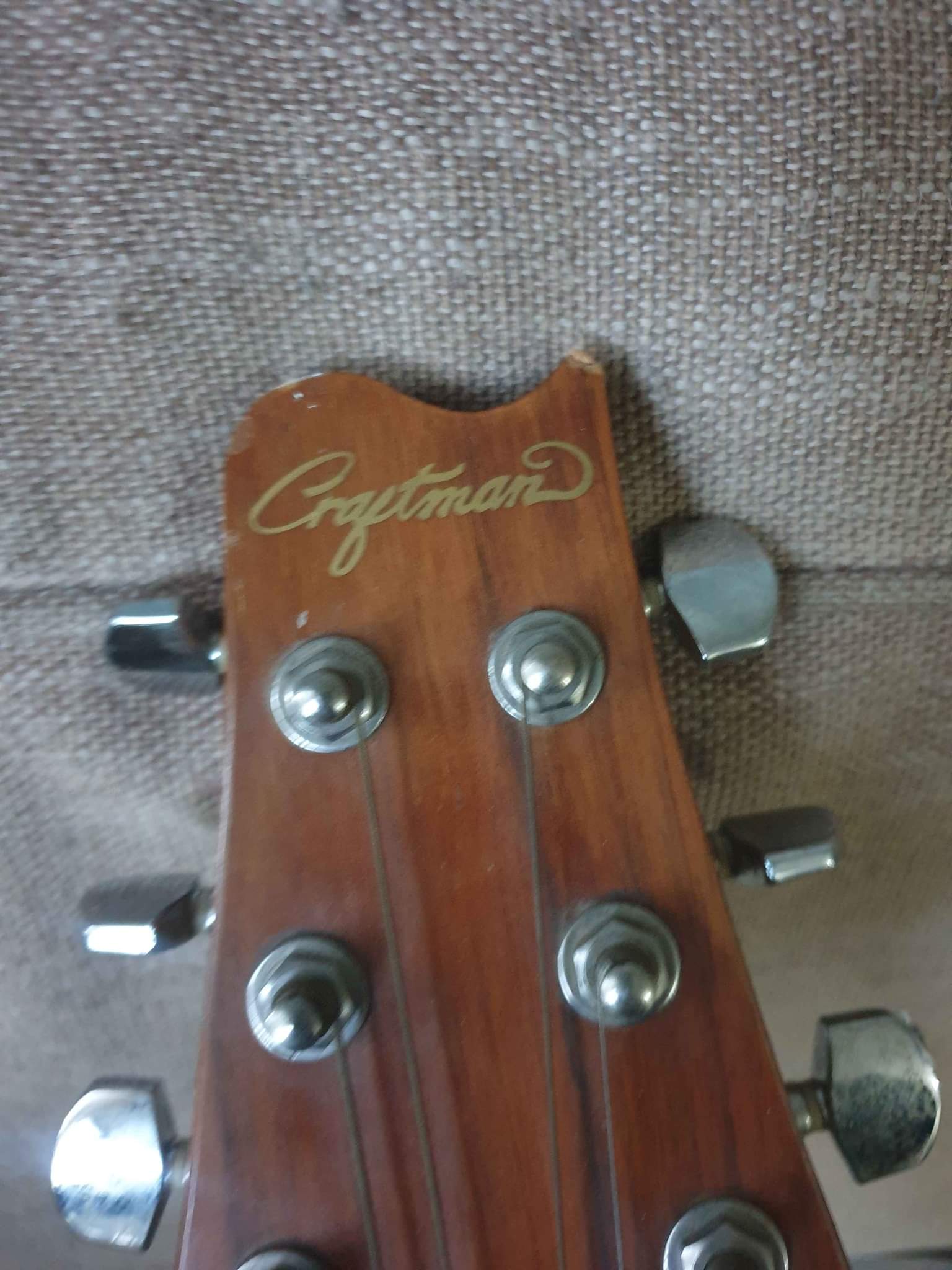 Craftman acoustic electric guitar. Model no.YR35BS FOR SALE