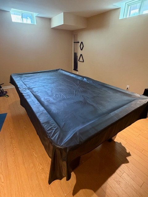 Selling a high-quality Olhausen 8ft pool table in excellent condition ...