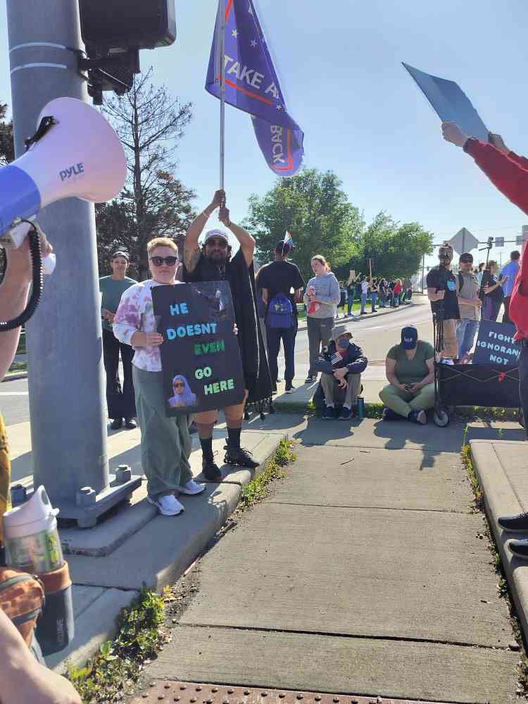 Some of my fave signs I seen yesterday! | Facebook