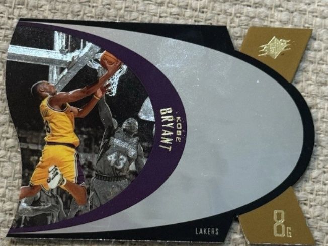 What makes the Kobe 97-98 SPx gold card different from others online?
