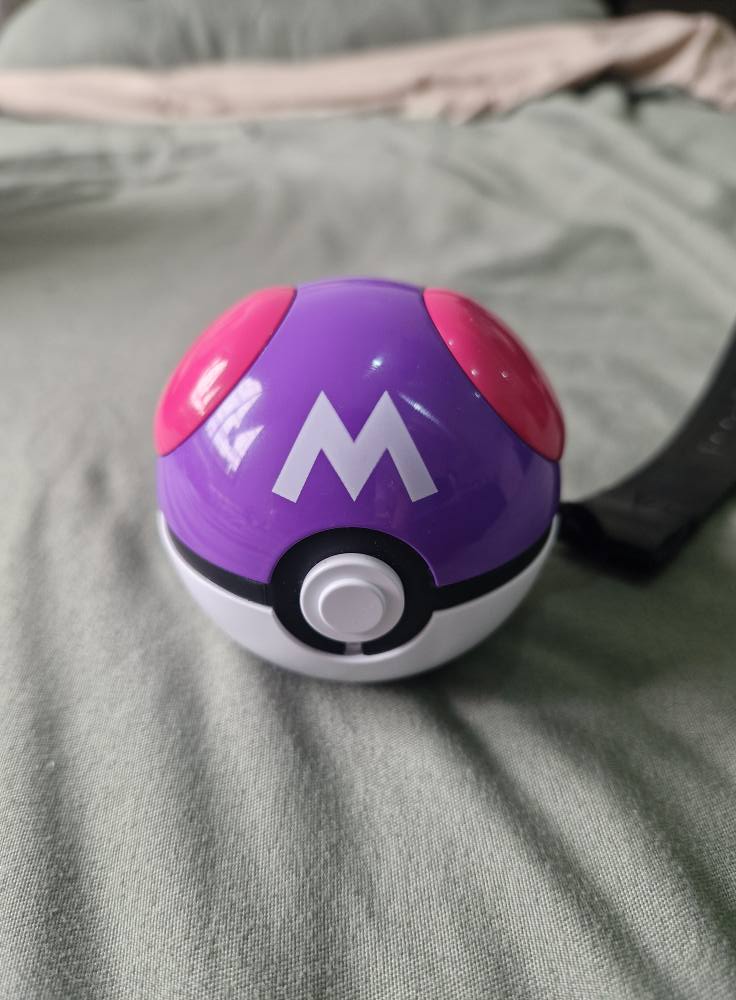 Samsung x Pokémon Master Ball case for Galaxy Buds
