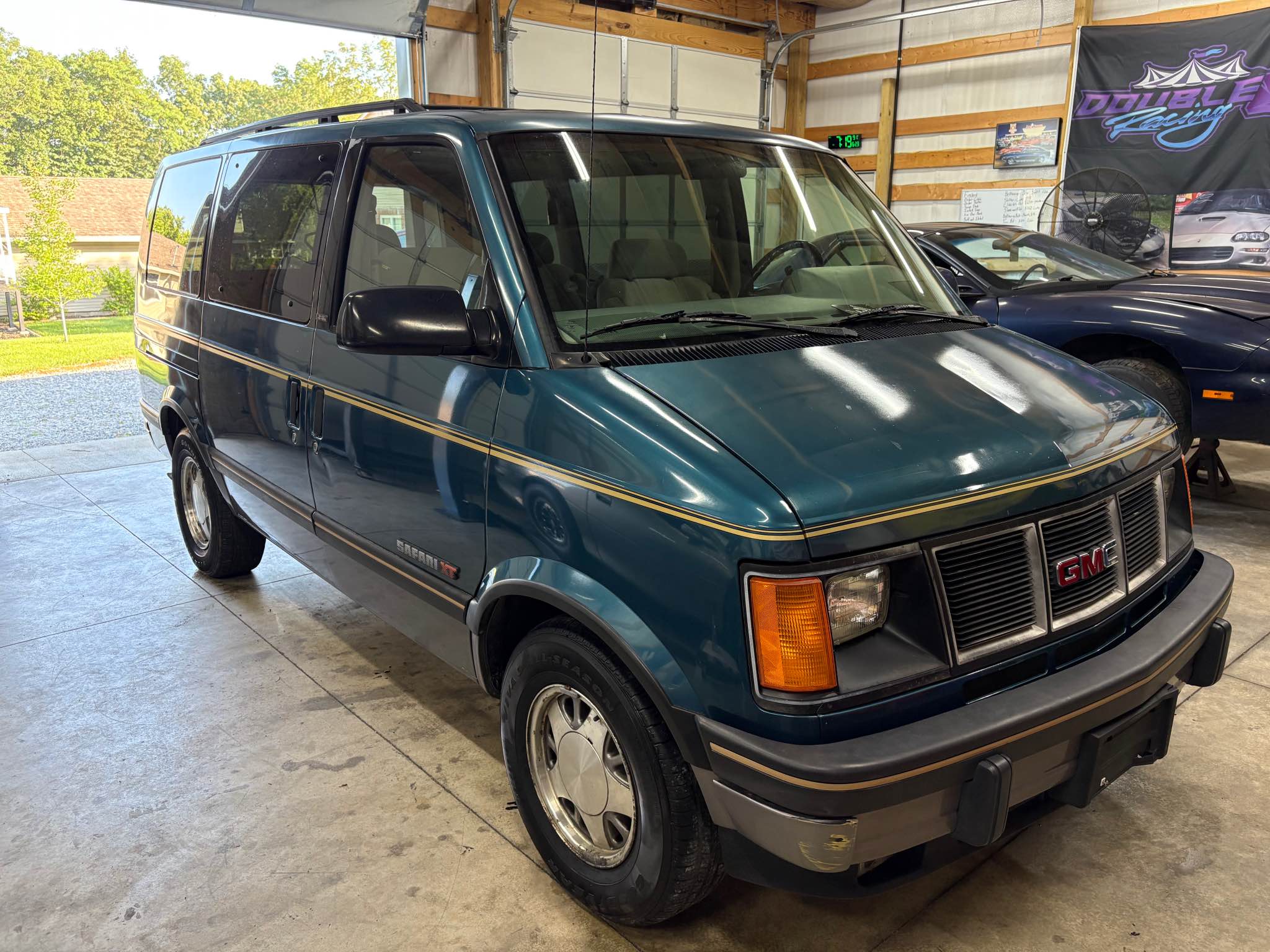 1994 GMC Safari · SLT Extended Minivan 3D - Cars & Trucks ...