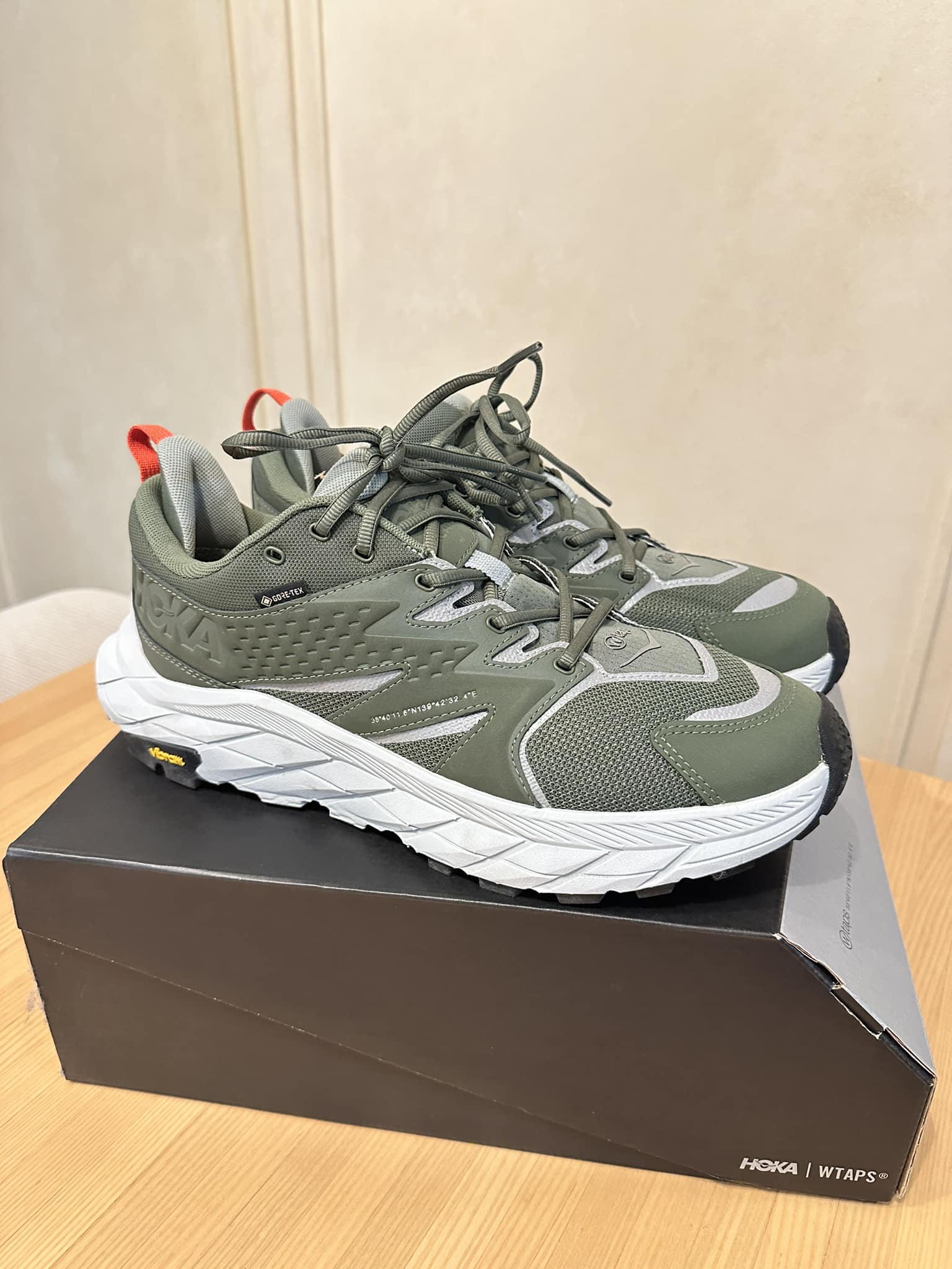 目的】出售【地區】台灣【商品名稱】 WTAPS X HOKA Anacapa Low GTX 