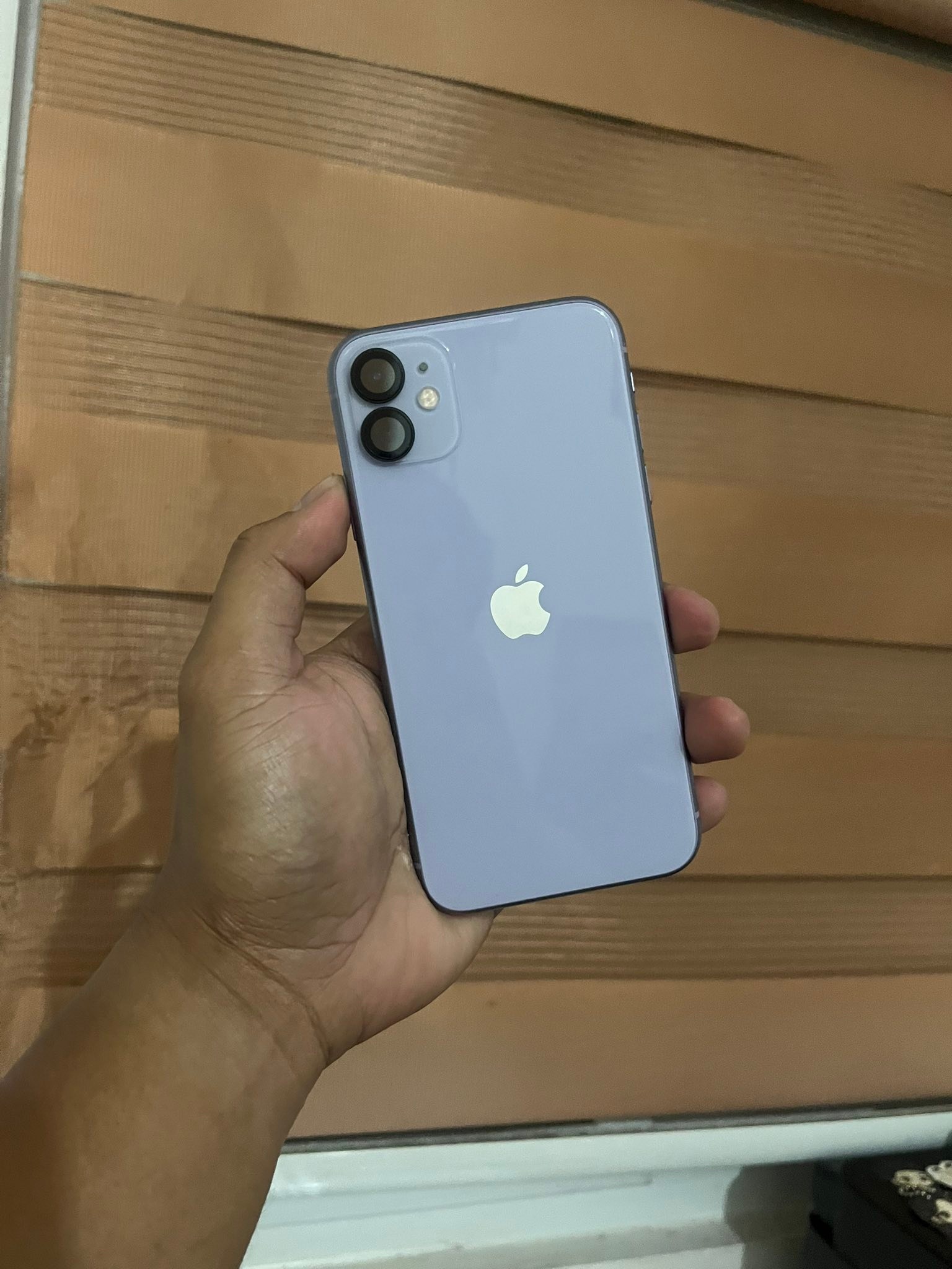 Iphone 11 128gb Read below 4pcs iphone 11 72% bh black No issue 