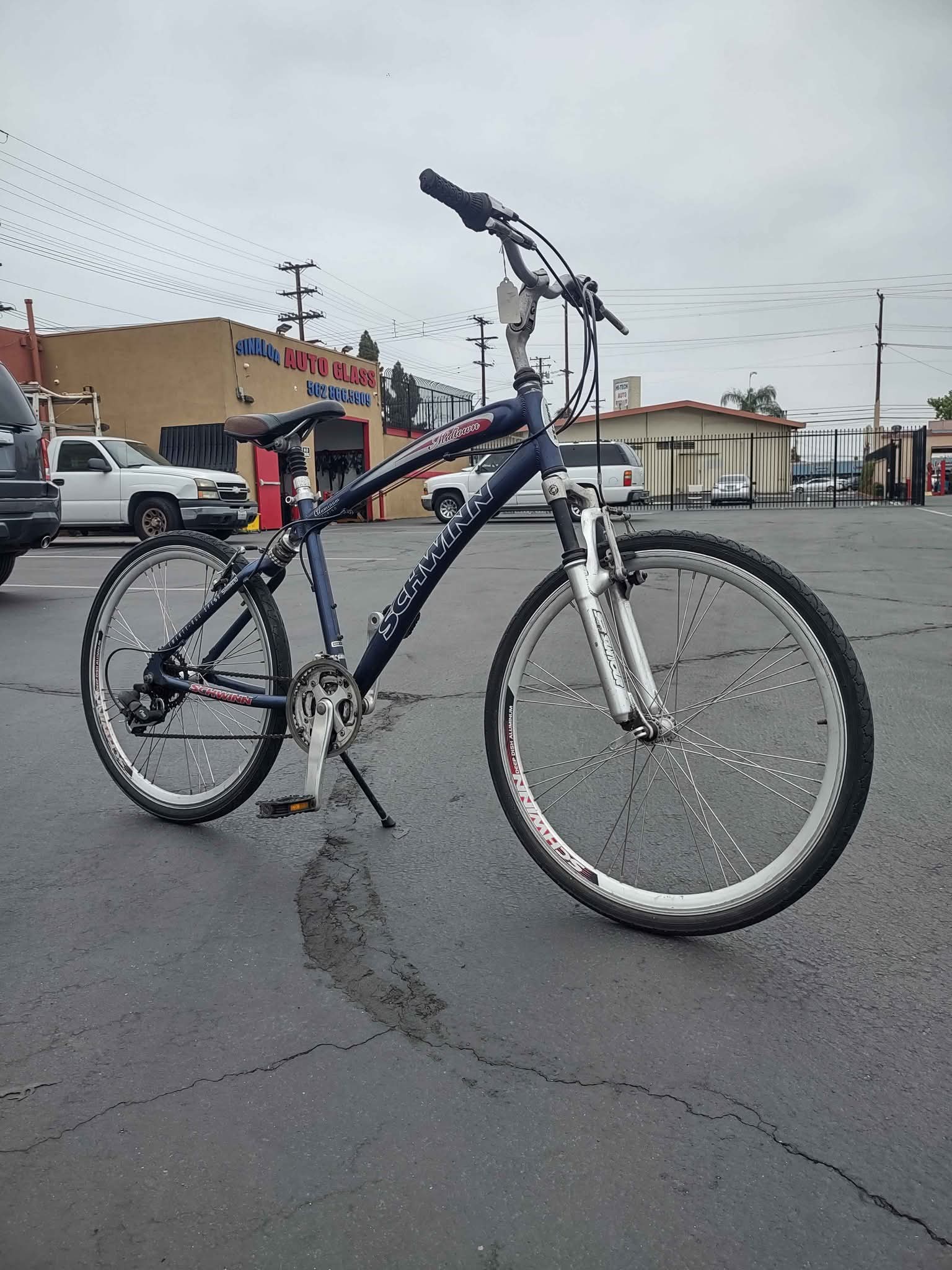 schwinn midtown bicycle Men's Trailway 700c/28