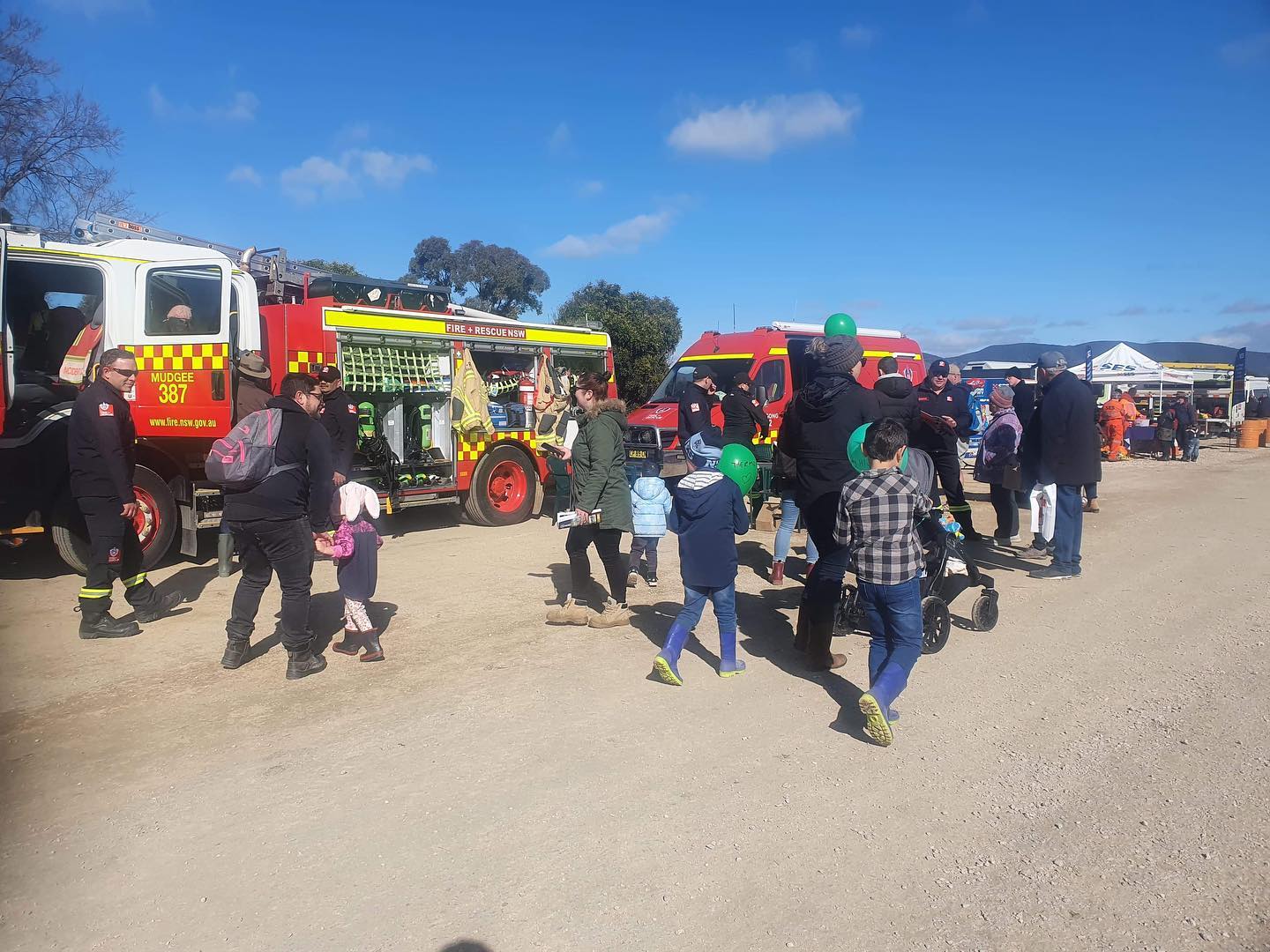 Fire and Rescue... - Fire and Rescue NSW Station 387 Mudgee