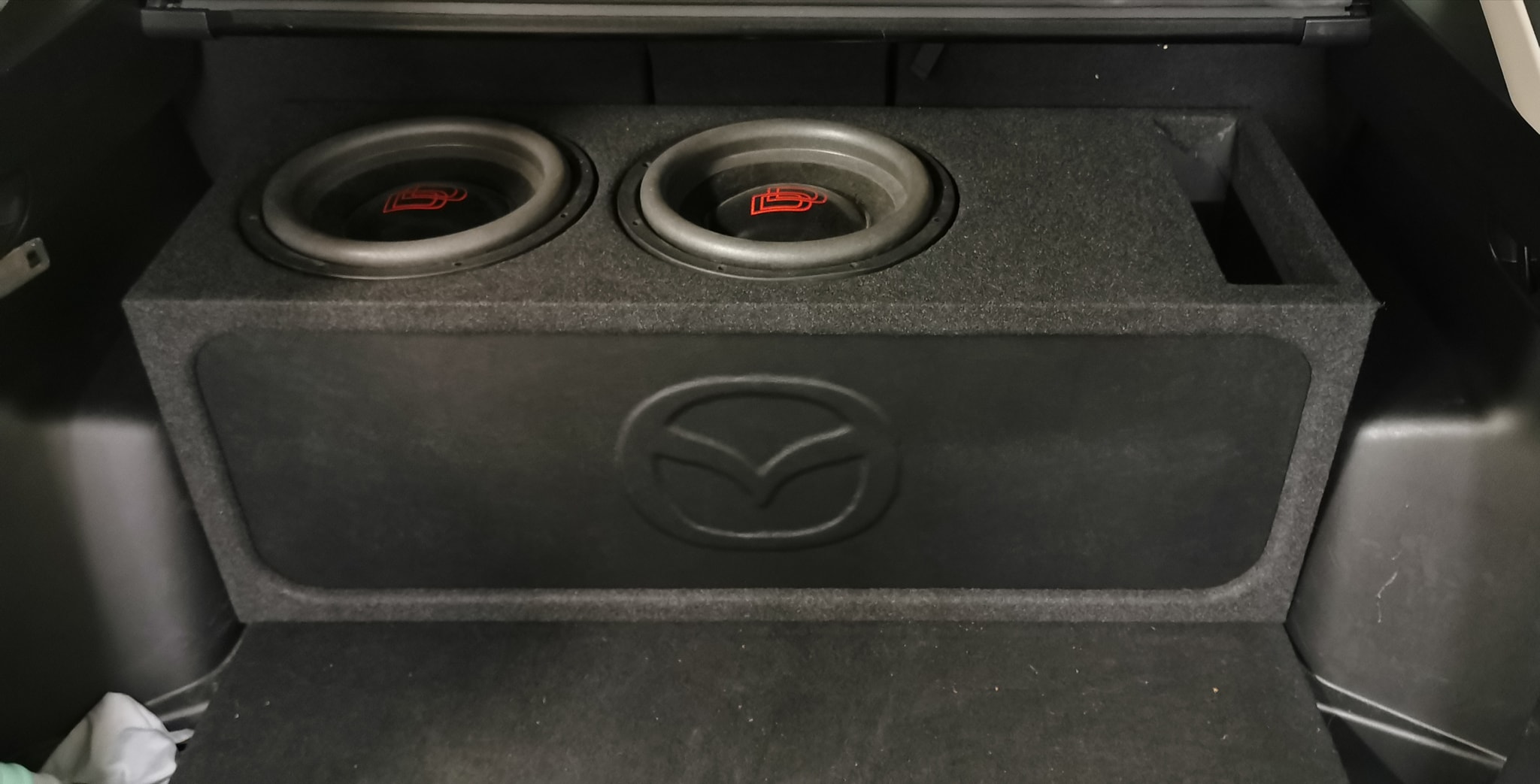 Een auto die je niet... Car Audio Shop Mag t wat Harder