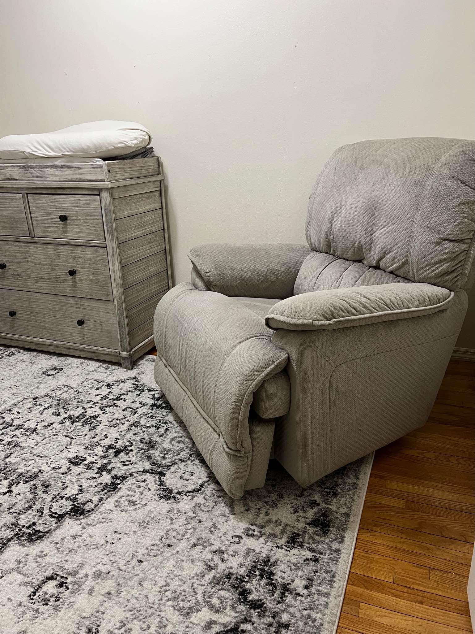 Large Lazy Boy Recliner Sofas, Loveseats & Sectionals Ackley, Iowa