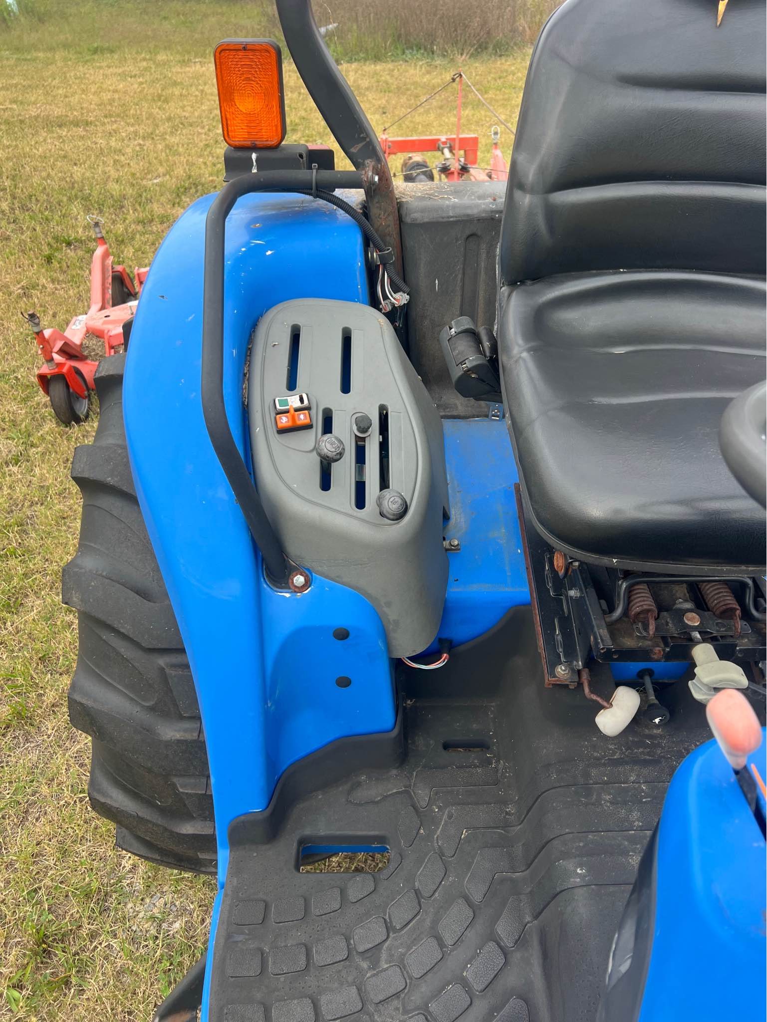 2001 New Holland tc45d 4x4 - Commercial Vehicles - Harrington, Delaware ...