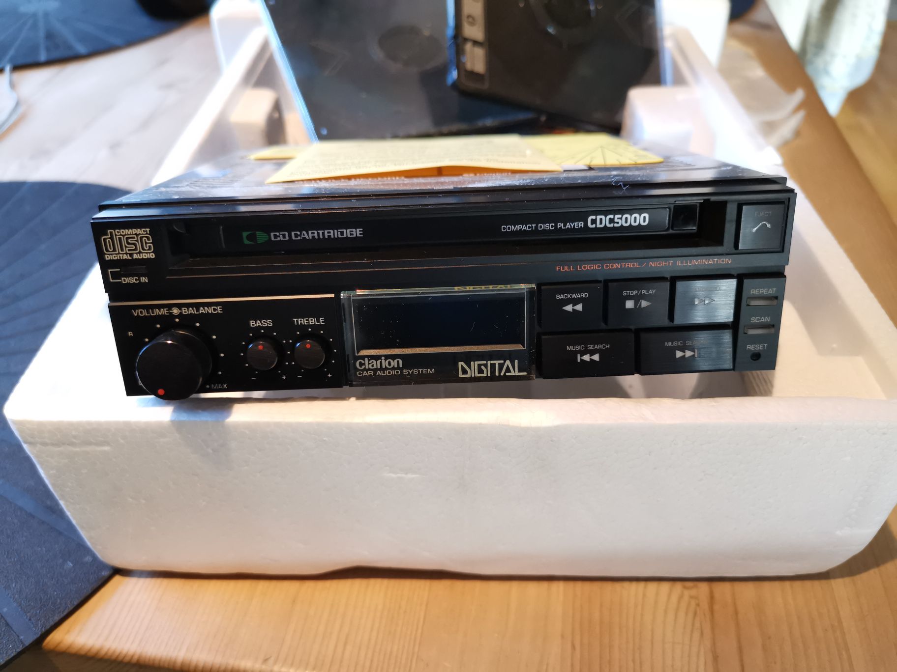 clarion クラリオン　CDプレイヤー　CDC5000 ジャンク Classic - Clarion CDC005