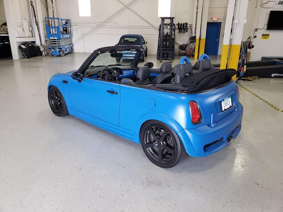 💙 MINI R52 blue mat 💙 - MINI France Picture
