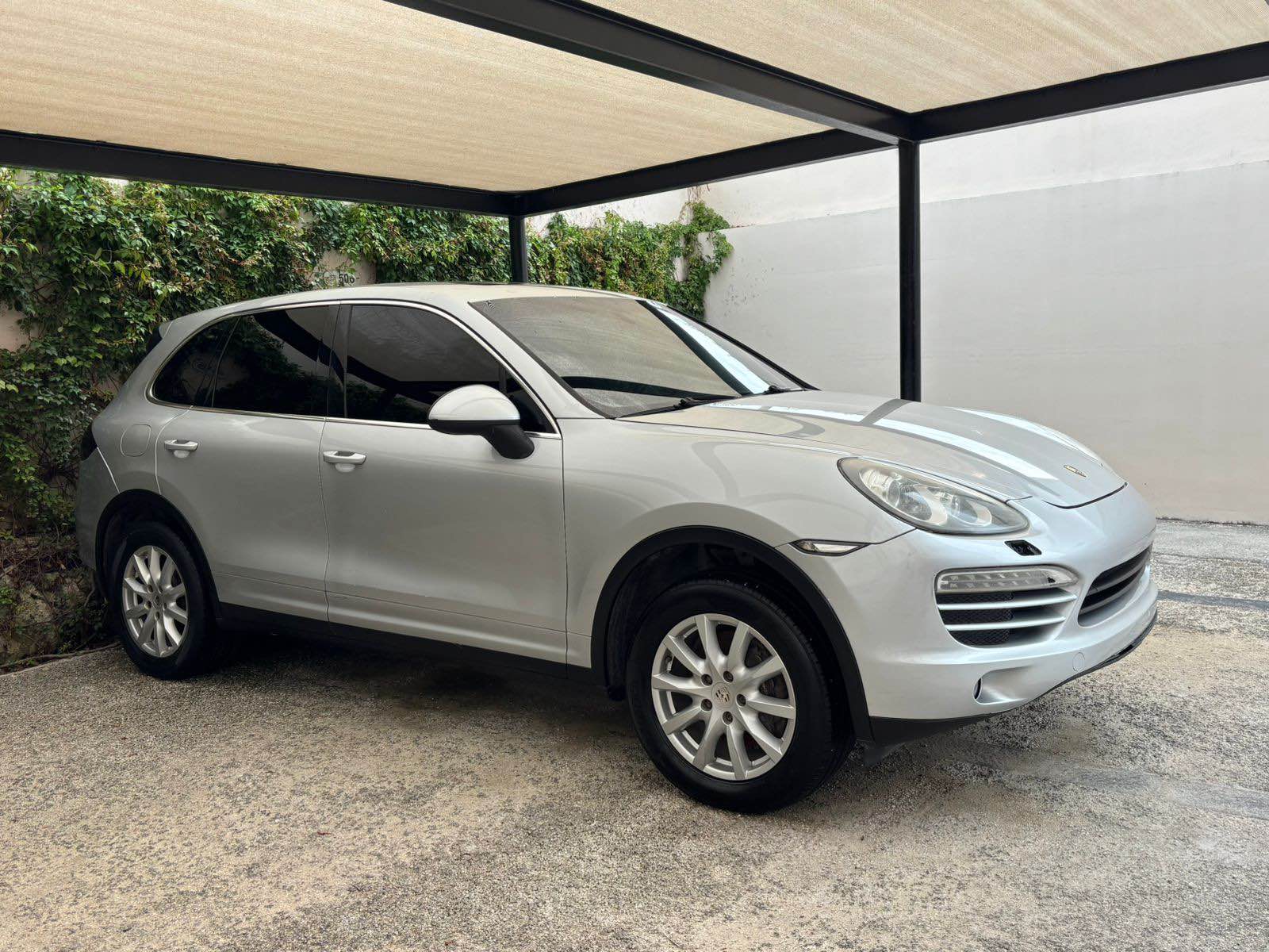 Boussole Pour Porsche Cayenne 2011 – Pièce D'occasion 7P5919107F – Fonctionnelle Avec Quelques Marques