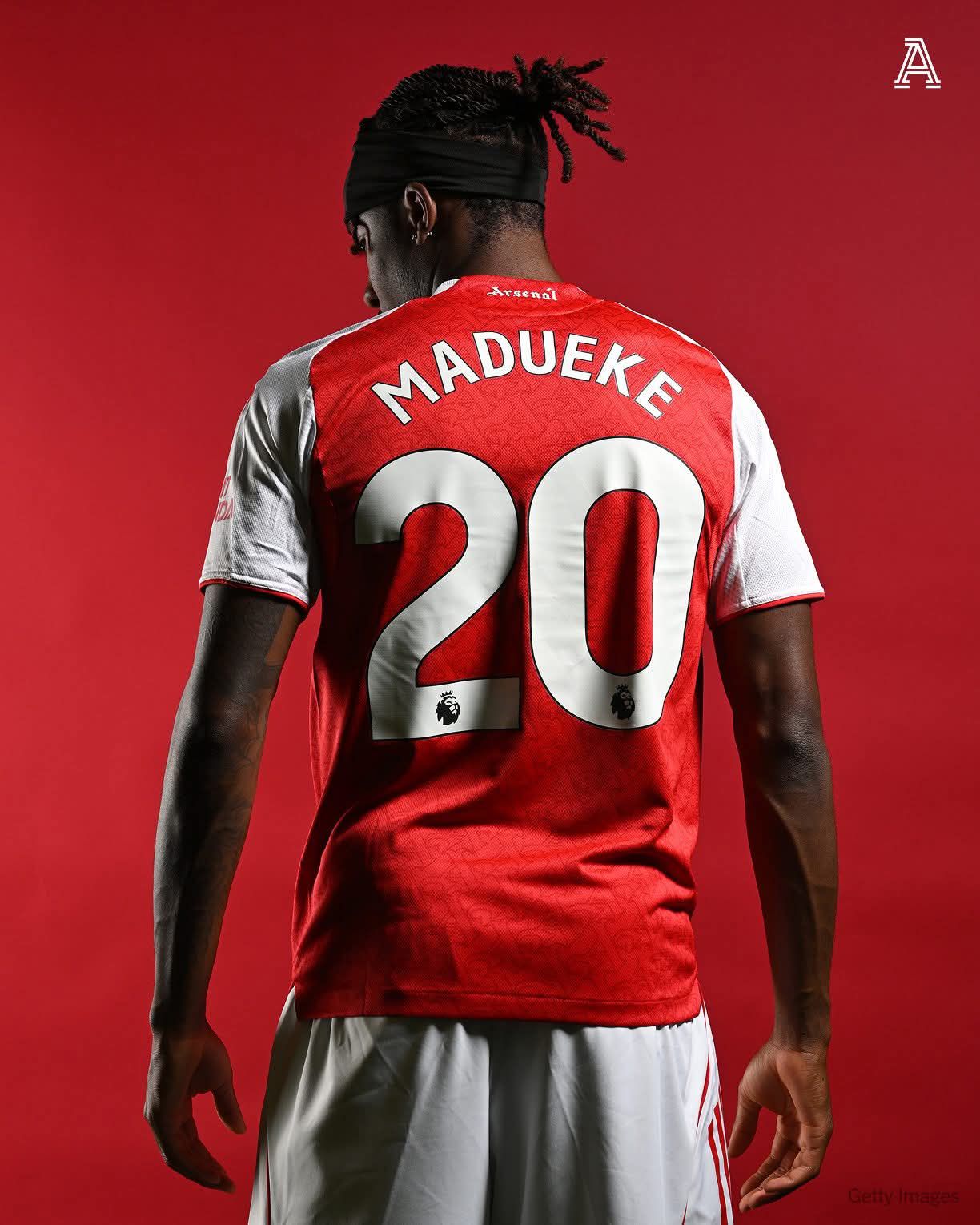 Noni Madueke officially takes the #20 shirt at Arsenal!