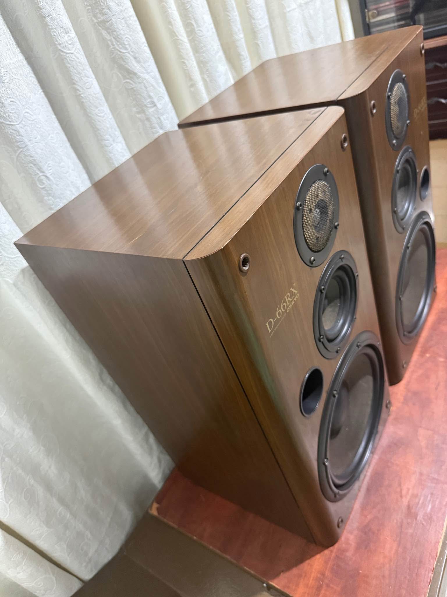 Onkyo Speaker D-66RX **very good sounding speaker **3 way bass 