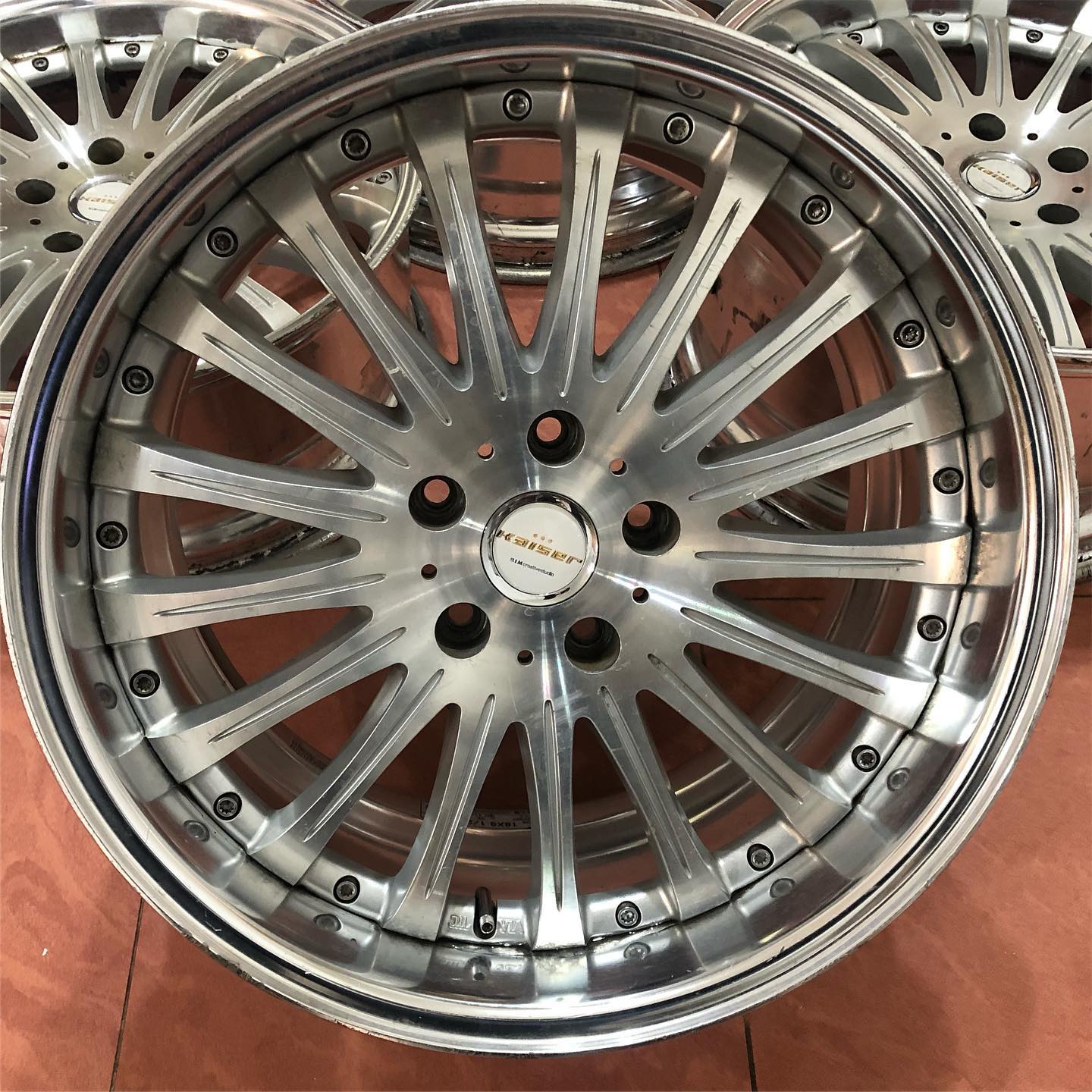 Bridgestone b.i.m kaiser fm402 Made in japan???? Specs: Size 