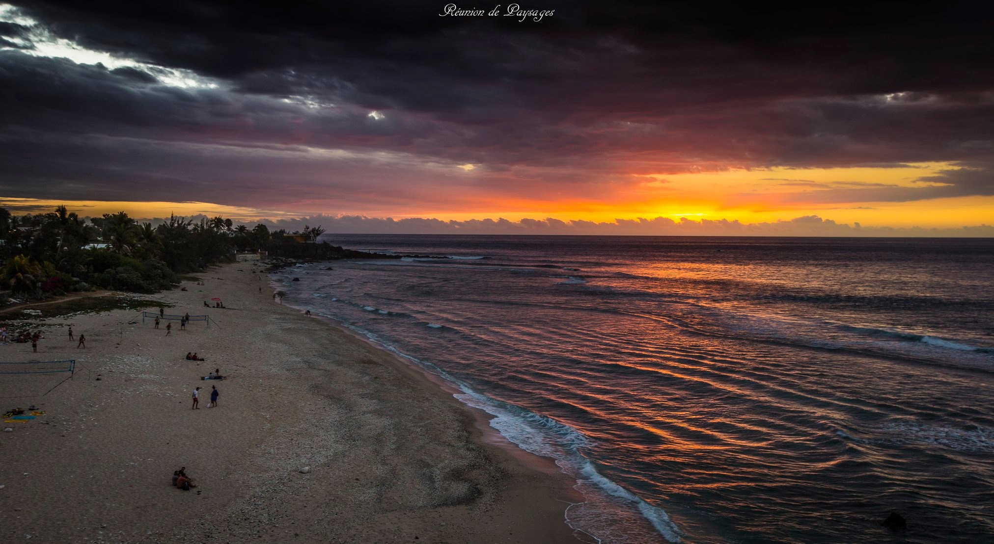 un-coucher-de-soleil-voil-ludo-mp-r-union-de-paysages