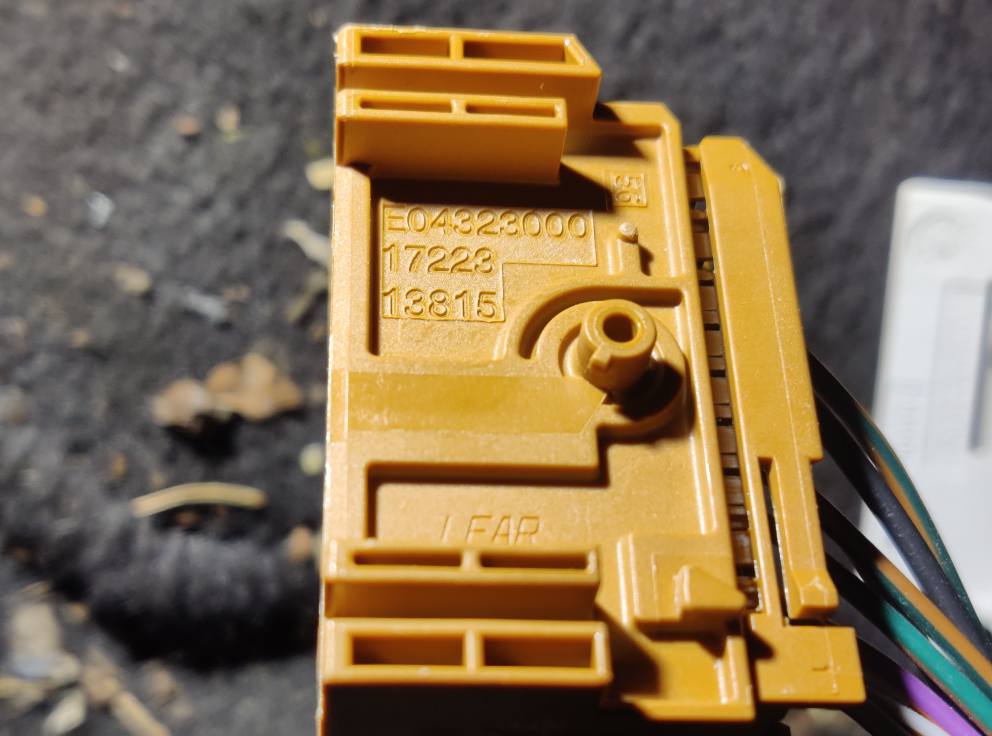 What is the pinout of the Atari Jaguar 12-pin edge connector?