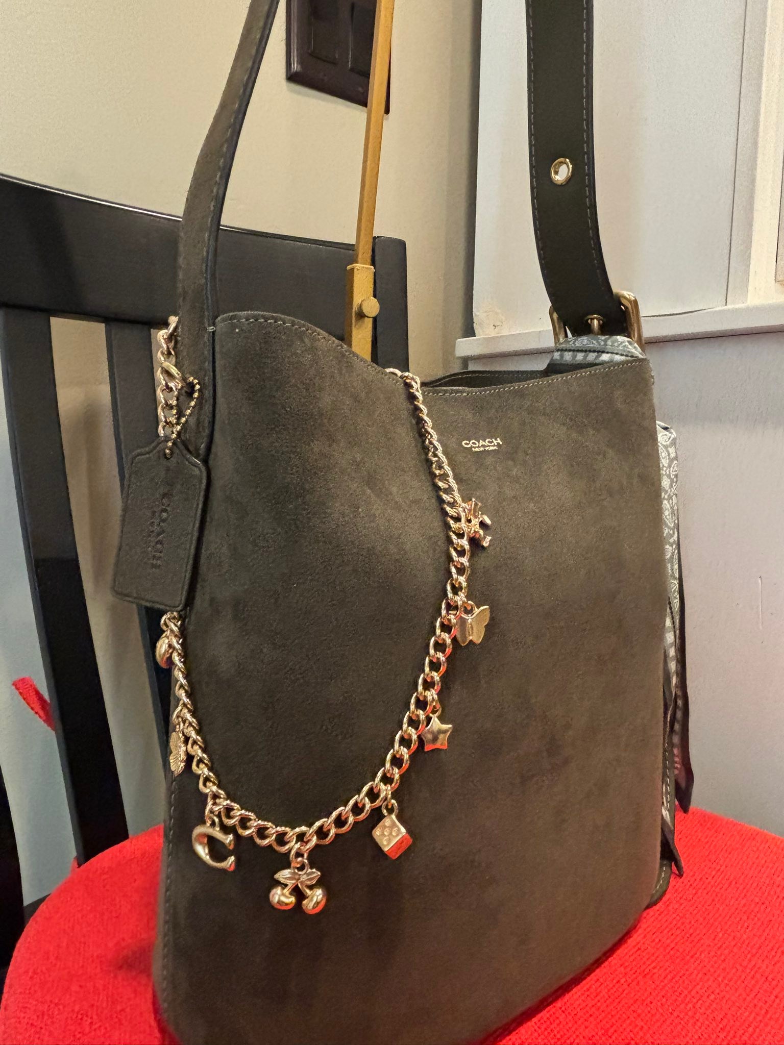 New coach olive suede bleecker bucket bag