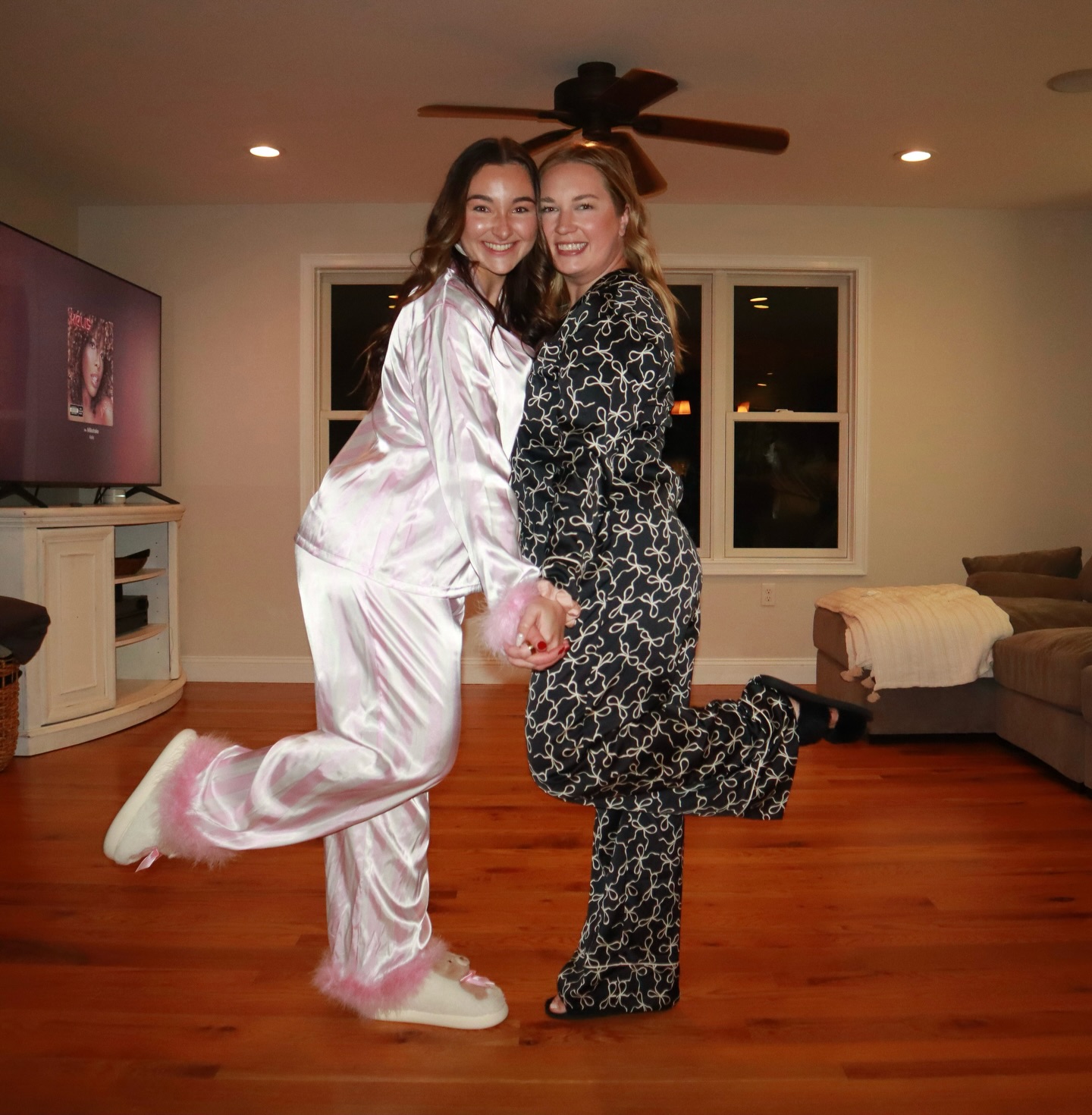 Girls' night in, turned girls' night out… Dress code: silk pjs only. ✨🎀🪩🥂🤍