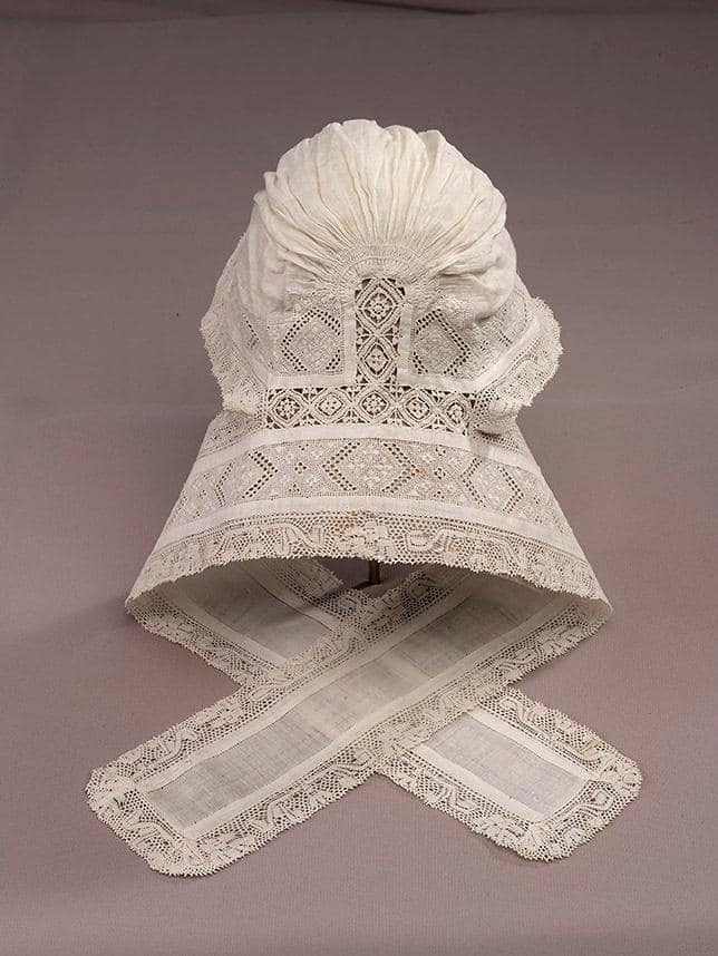 TOP 17th century infant's christening cap from Flanders or England
