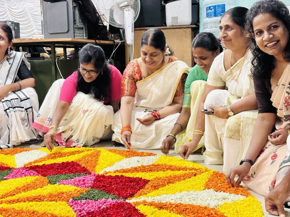 Vidya KR - Onam celebrations at DMOH Palakkad💐🌸🪴🪷🪻🌼🌷 | Facebook