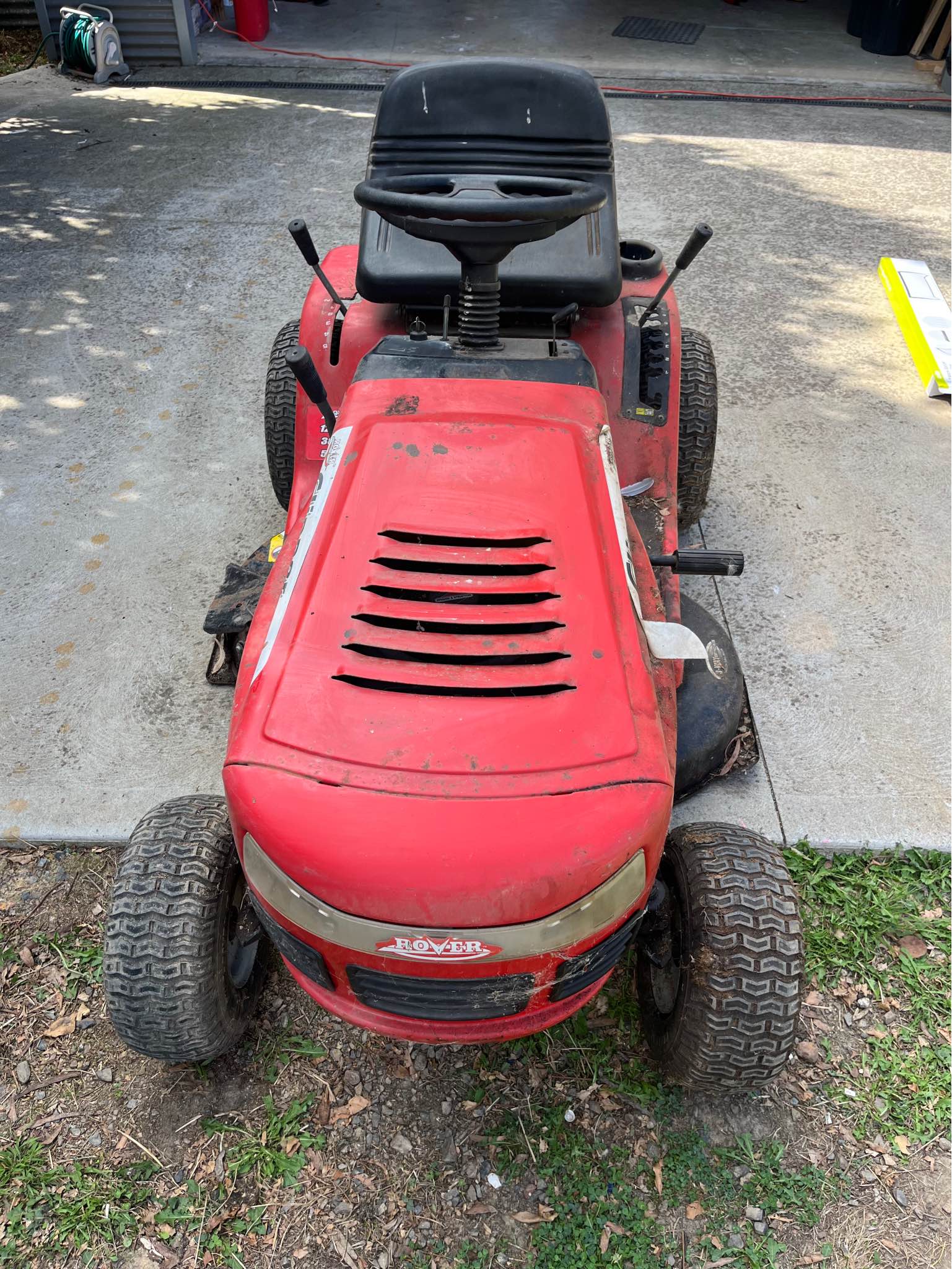 Legendary Rover Clipper ride-on mower with a Briggs & Stratton 12.5HP ...