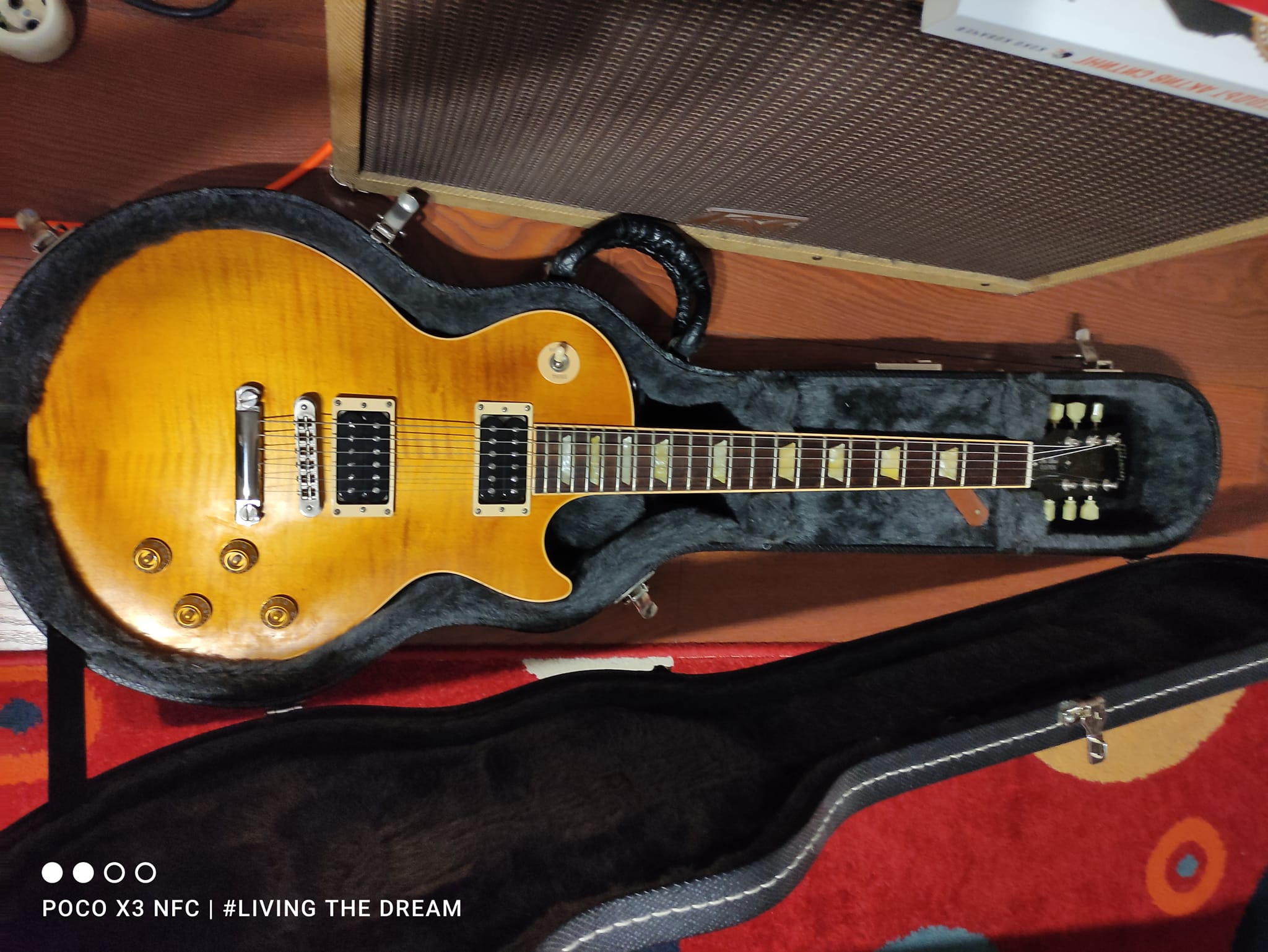 2005 Gibson Les Paul Standard Faded Series guitars