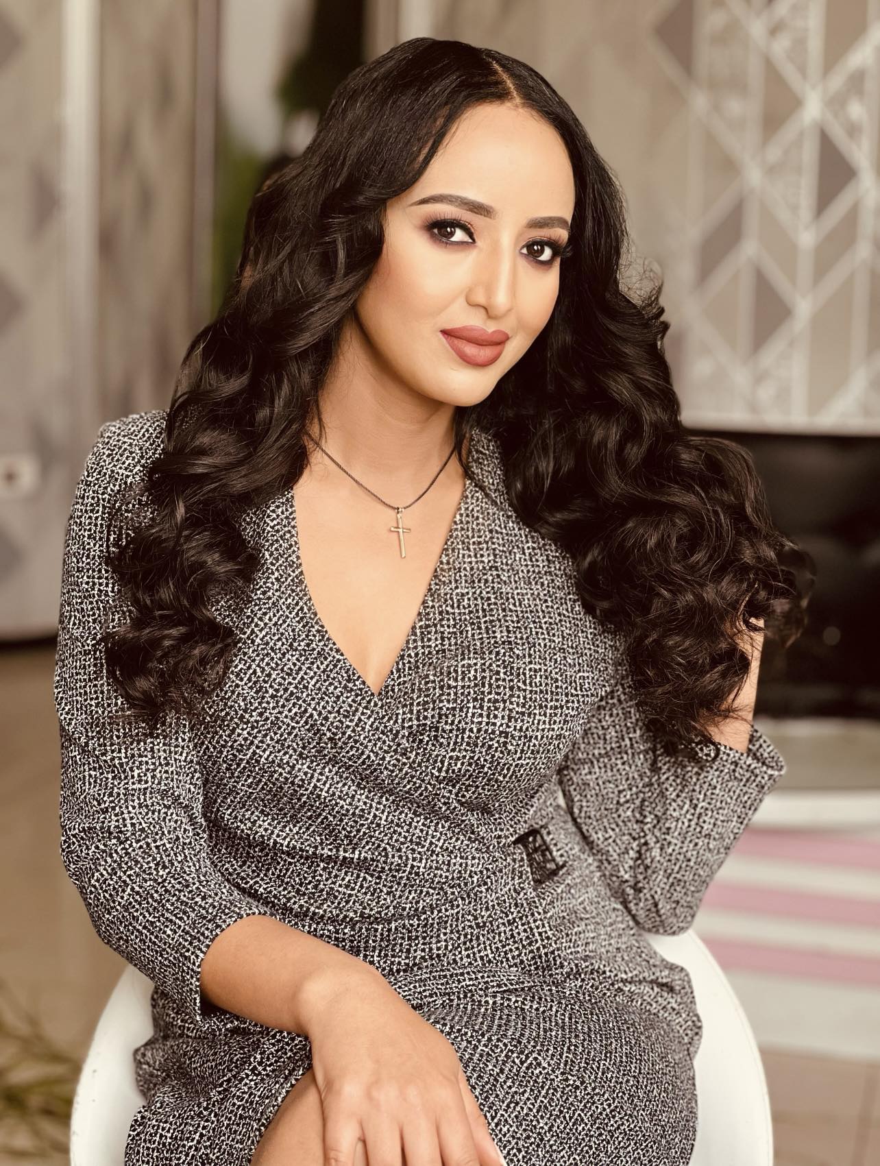 Meseret - ጊዜ ዳኛ! ጊዜ ወርቁ! ሁሉን ፈታኝ፣ ሁሉን ገላጭ በደማቁ። በከፍታ በዝቅታ፣ በማእበል በወጀቡ ...