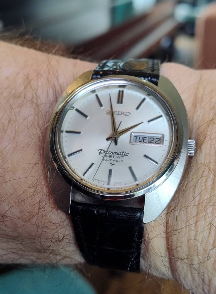 On the wrist is my first of three Seiko Presmatics. This one is a