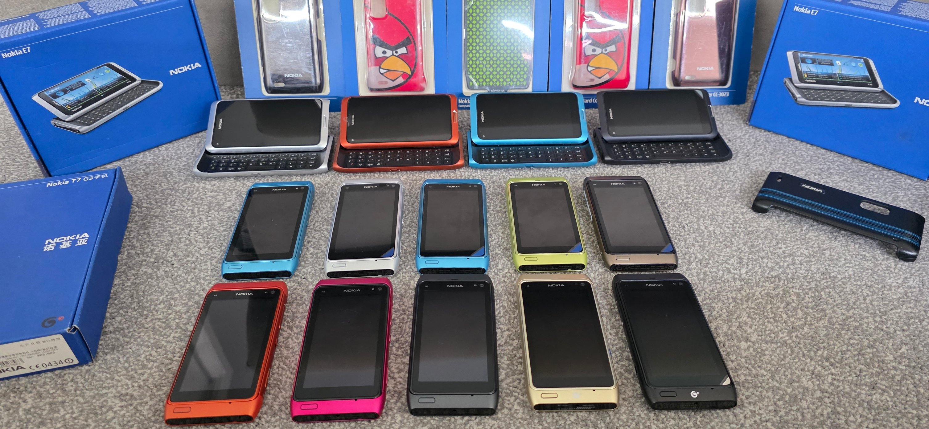 Nokia N8, T7, E7 mixed colors. Hokiat7 NOKIA AOKNET MaRke けピアに
