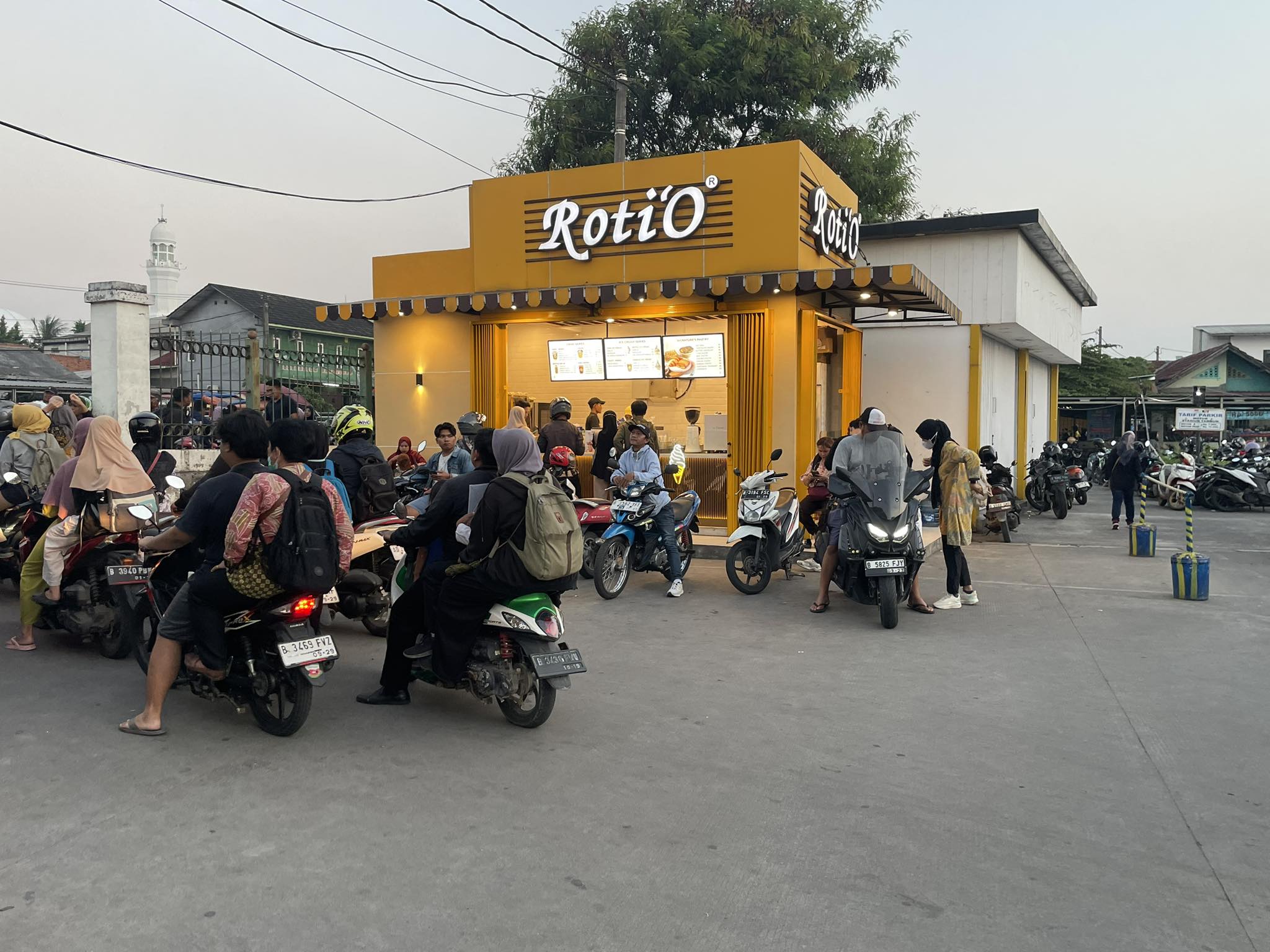 Basu - Apa Hubungan antara Roti O dan Stasiun Kereta Api ? Roti O ...