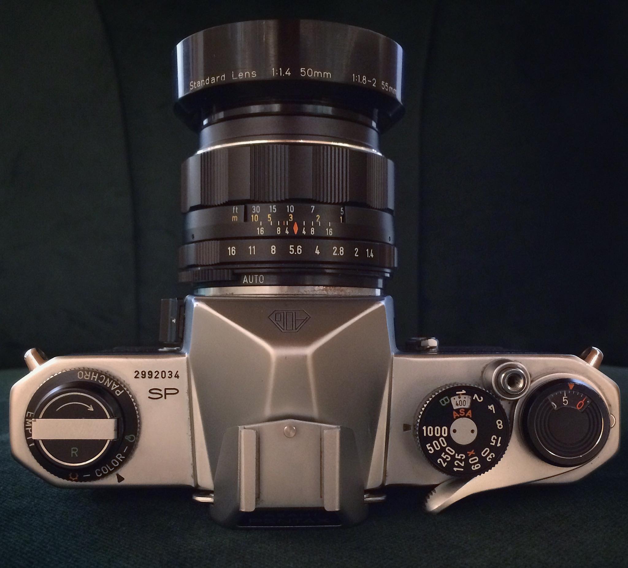 Pentax Spotmatic with SMC Takumar 1:2/55. I like the close