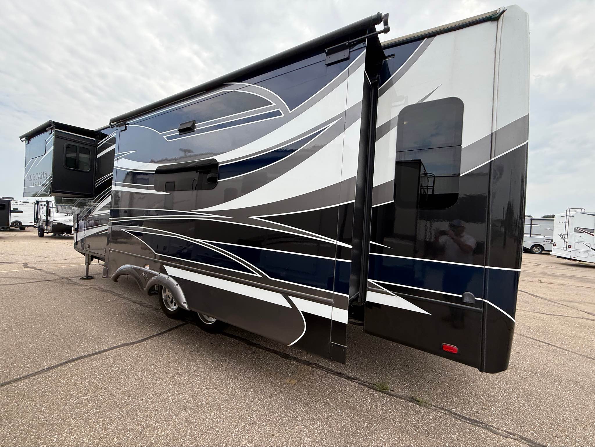 2021 Keystone Montana Legacy 3121RL - RVs & Campers - Birch Run ...