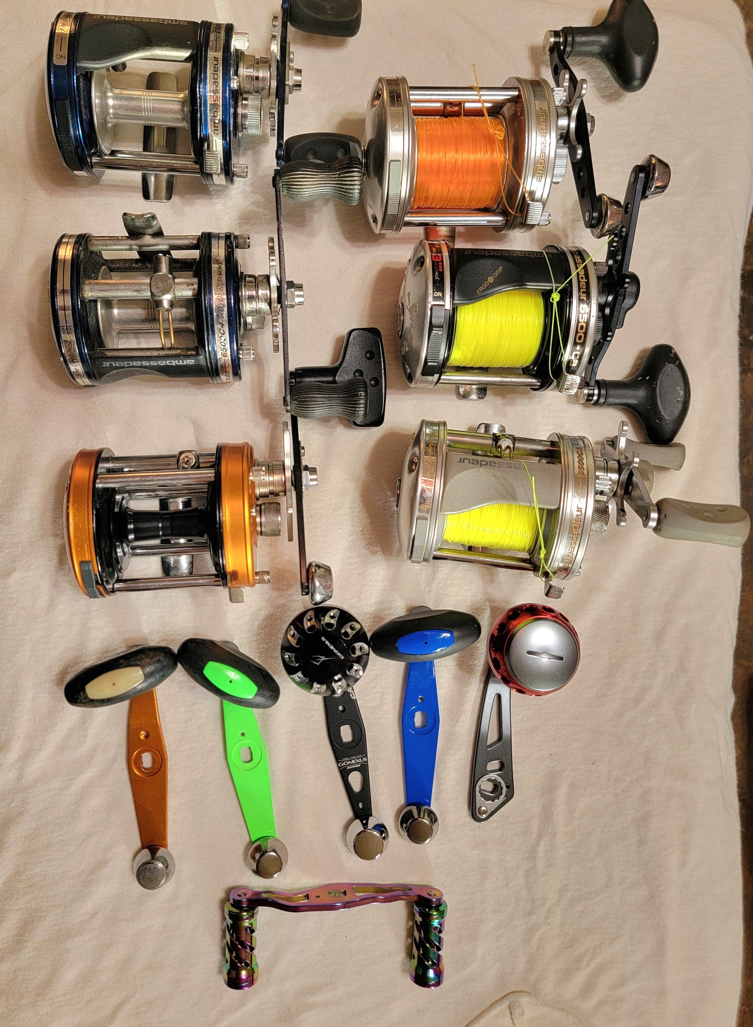 avet hxw 5/2 raptor two-speed lever drag casting reel Red Abu White Edition Reel which minimizes the centerline Baitcast Rod H2o Xpress Color:White/White