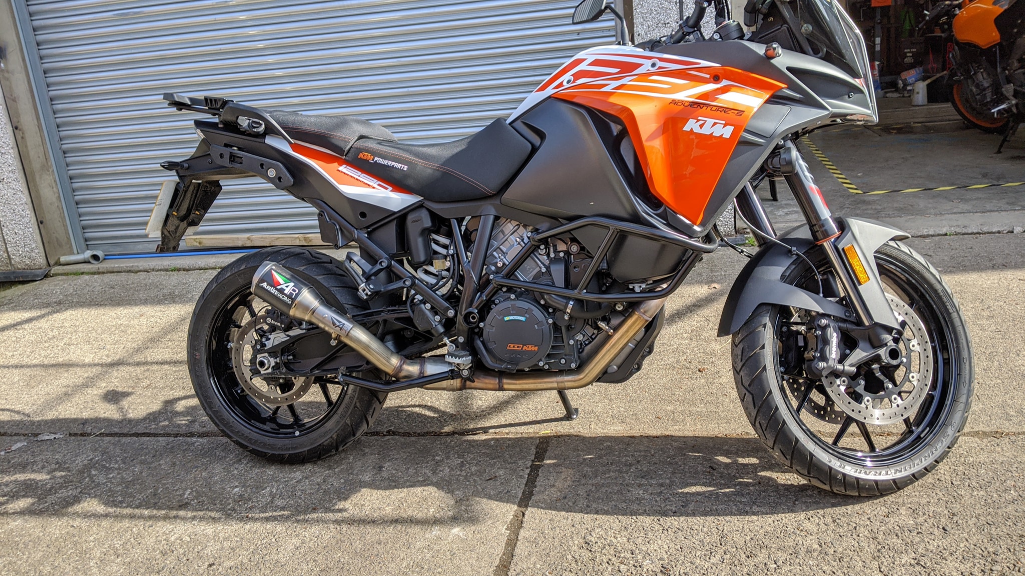 Finally my SMC-R is getting a sexy end can. Austin Racing is 