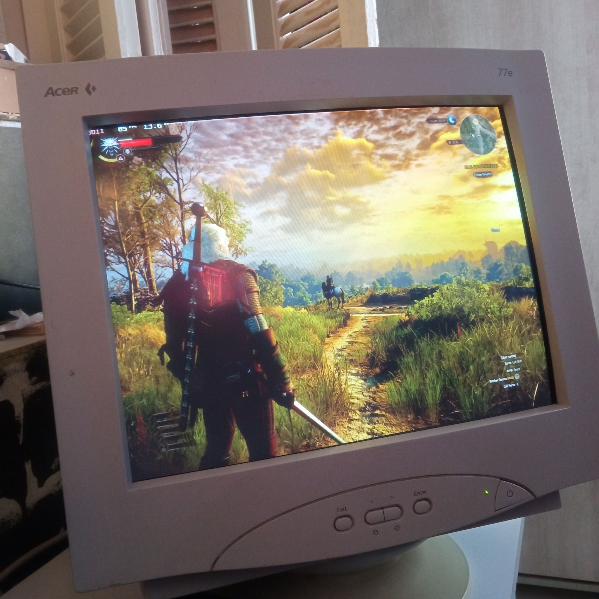 Acer CRT monitor offers amazing experience