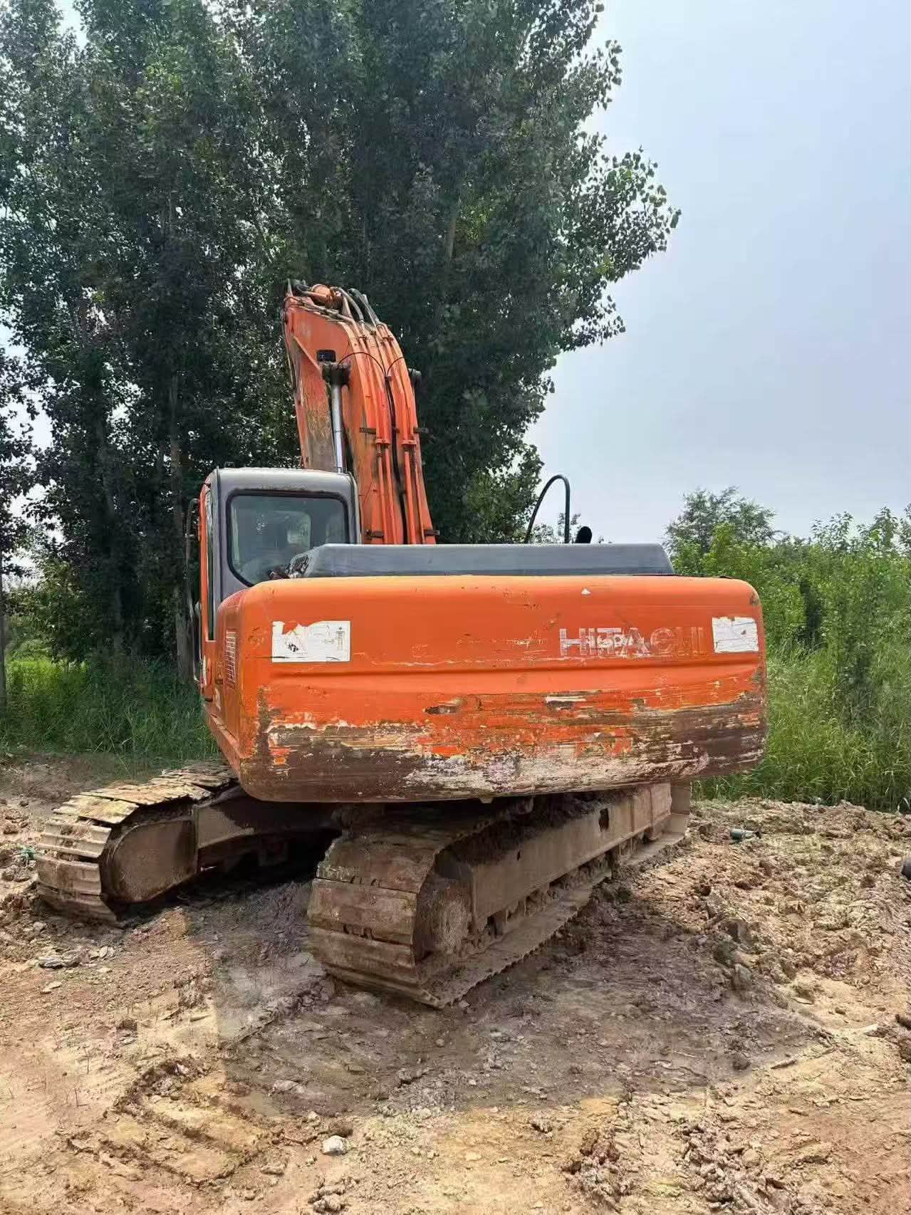 2005 Hitachi ZX200-6 excavator for sale, $14,300 FOB China