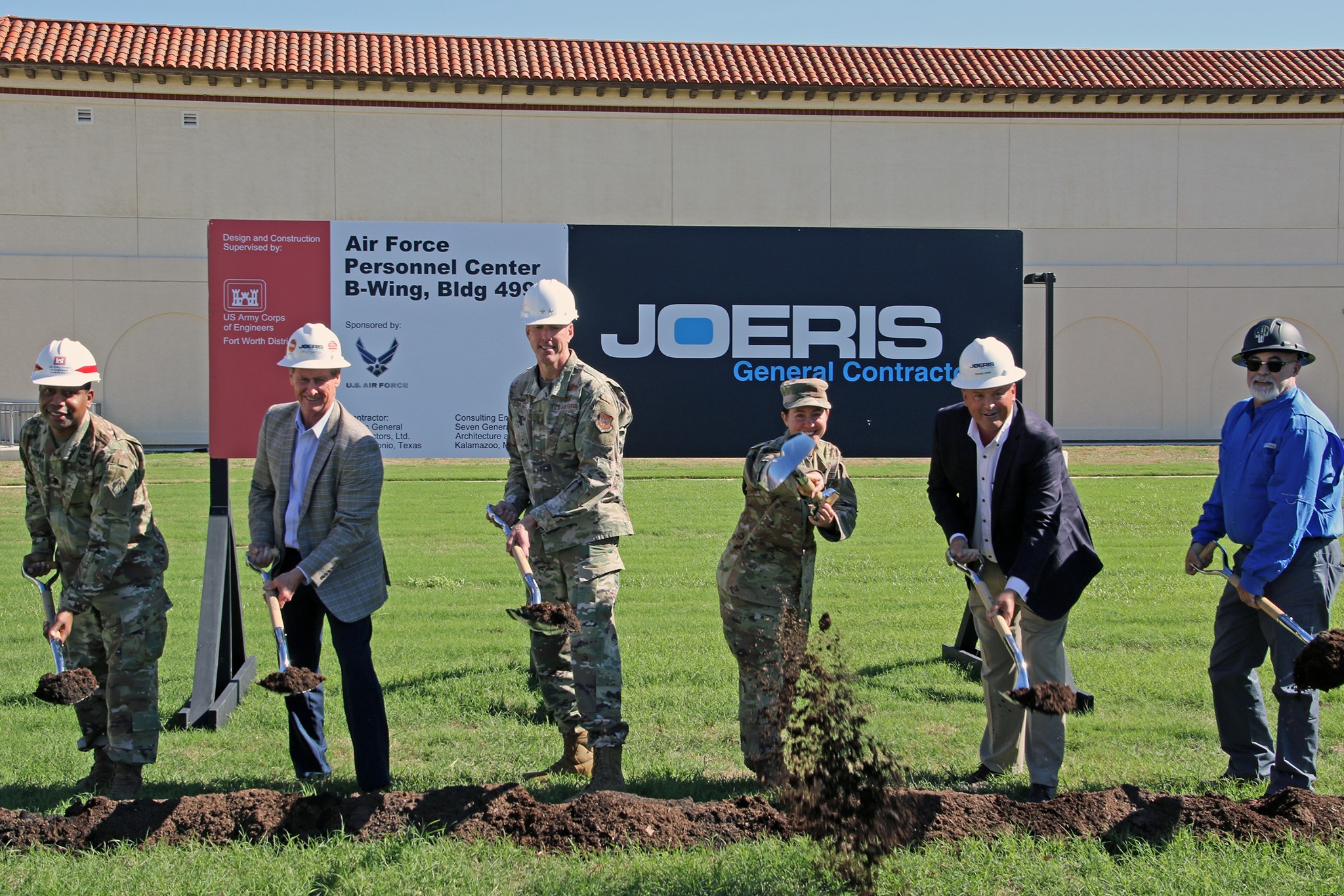 U.S. Army... - U.S. Army Corps of Engineers, Headquarters | Facebook