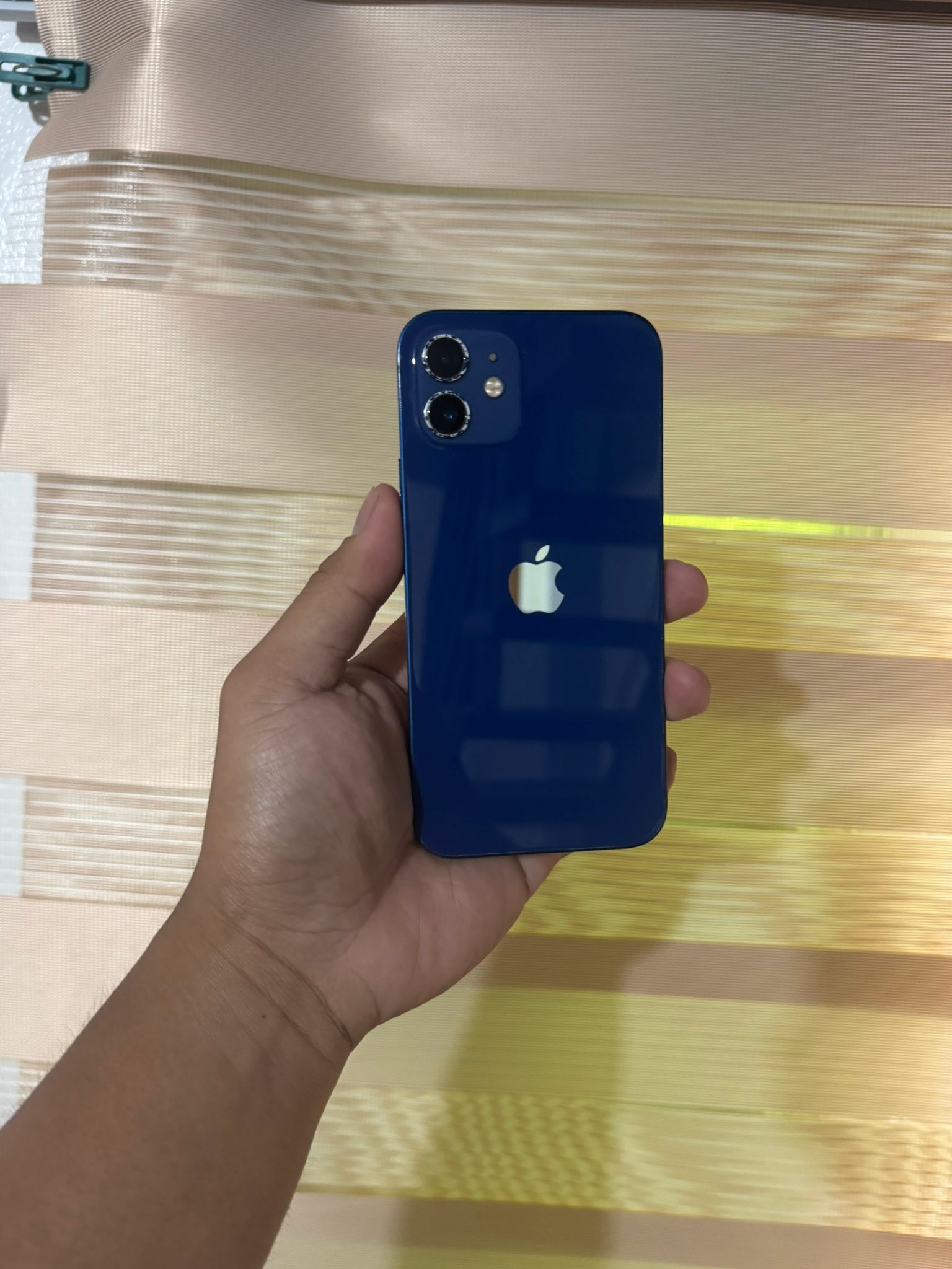 Iphone 12 64gb 79% battery health No issue All original Unit case 