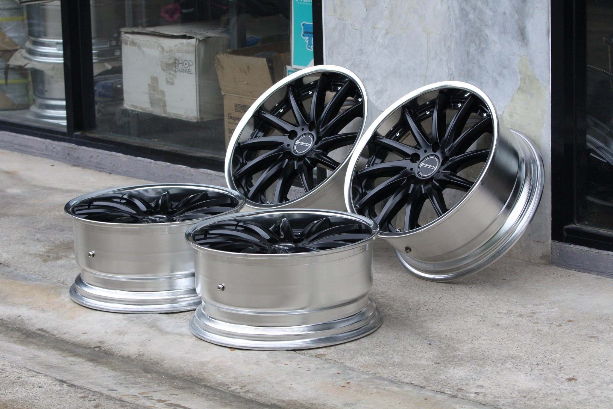 weds MAVERICK 1212F Made In JAPAN 18x8.5 +44 5x114.3 Price for 
