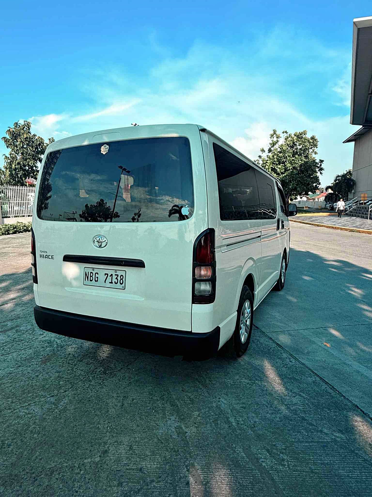 2019 Toyota Hi ace commuter