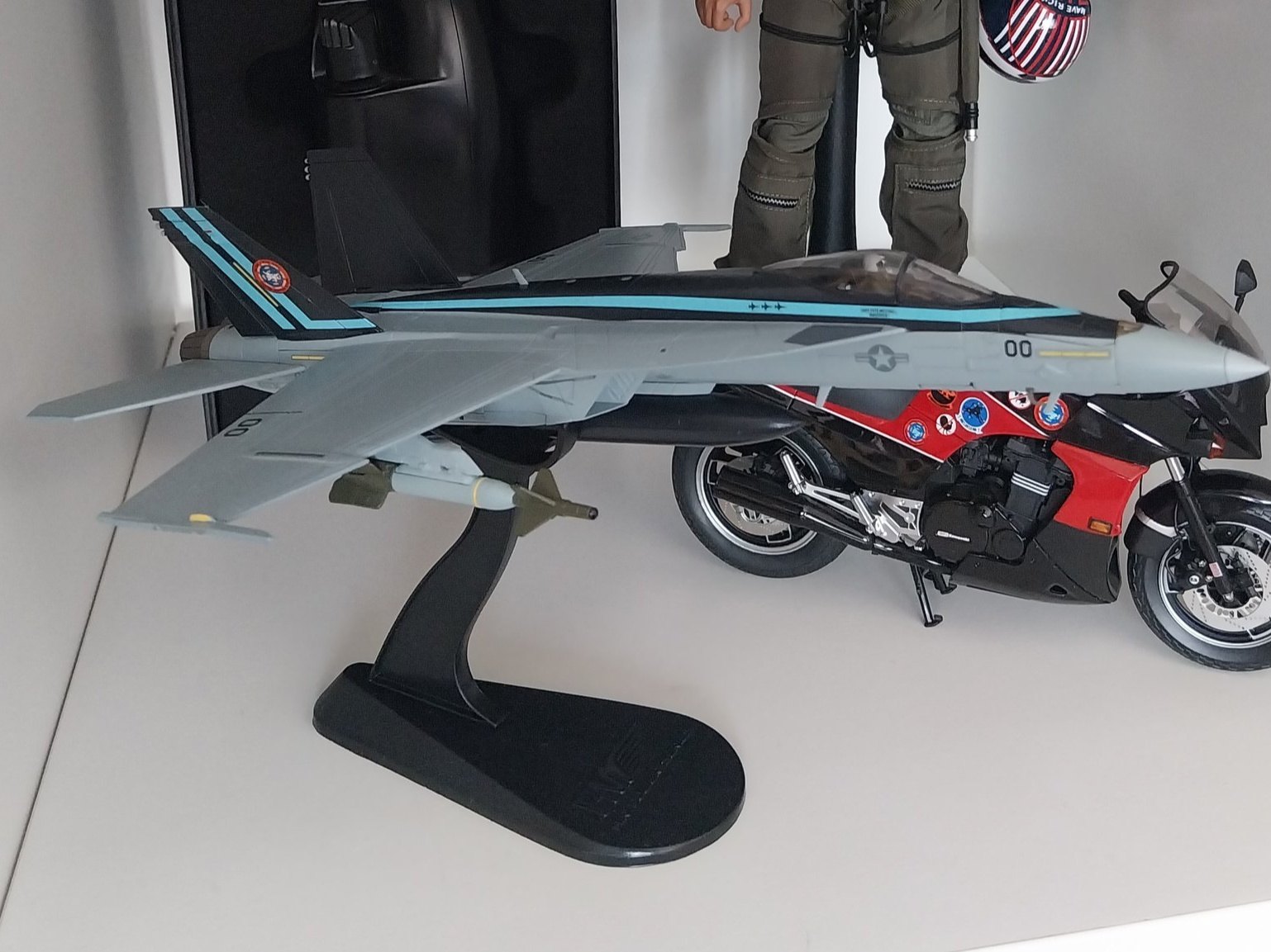 Are JC Wings Top Gun models worth replacing Hobby Master F-18?