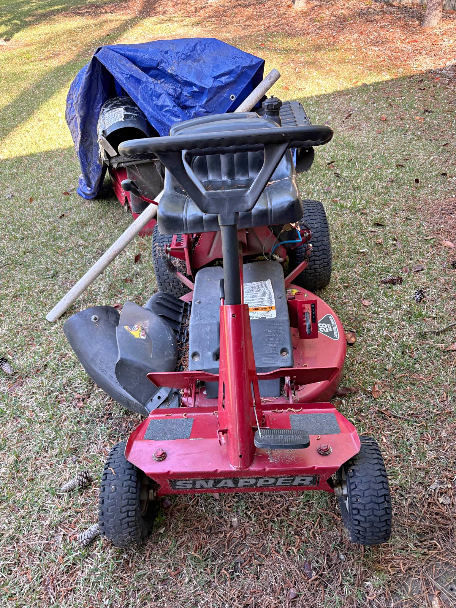 Snapper 28 inch riding mower Briggs & Stratton engine - Lawn Mowers ...