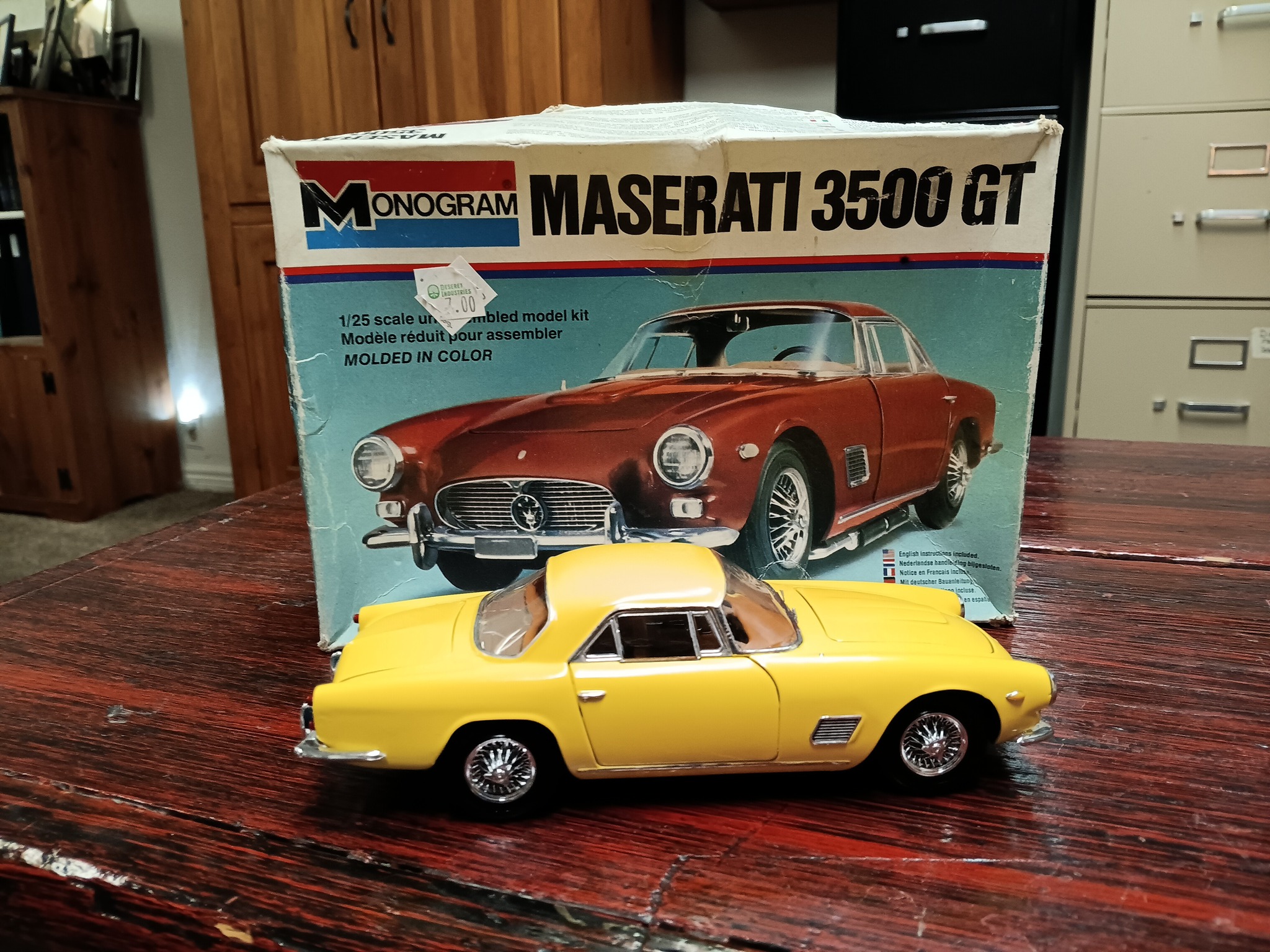 Building Maserati 3500 GT model kit with tips and challenges