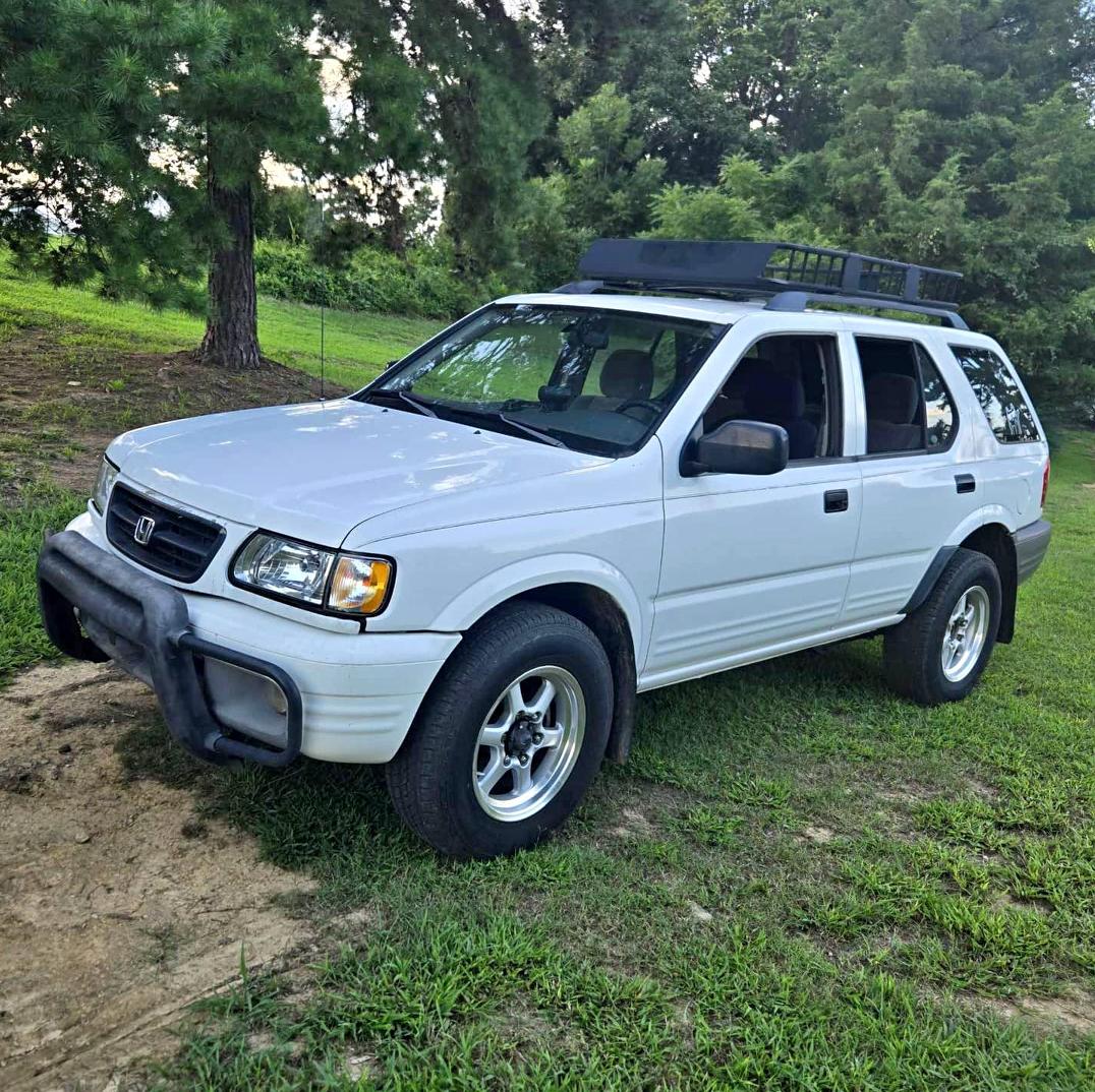 2000 Isuzu ls swapped rodeo · Dad Ride