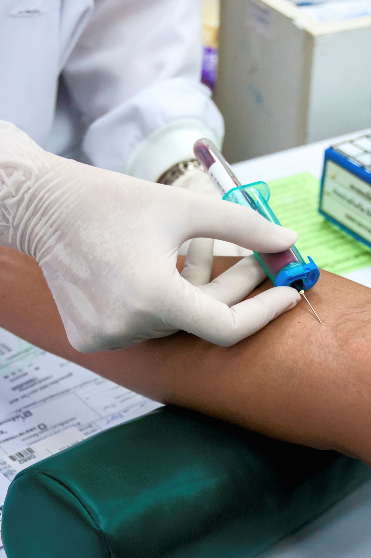 HKILD 香港生命開展學會 - 【全方位抽血員技能訓練】真人抽血課程💉💉: 隨著 “醫管局”...