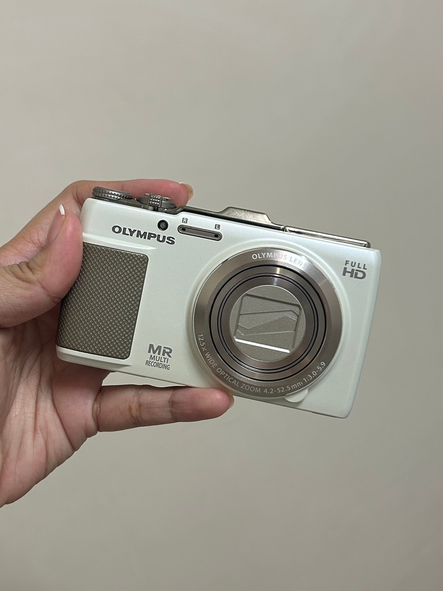 FOR SALE! Olympus SH-25MR (White/Gold) P7,499 (Nego for sure 