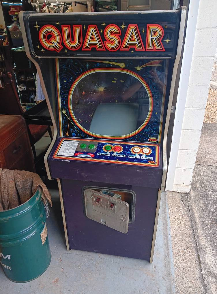 Restoration of Italian Zaccaria Quasar arcade game with silkworm