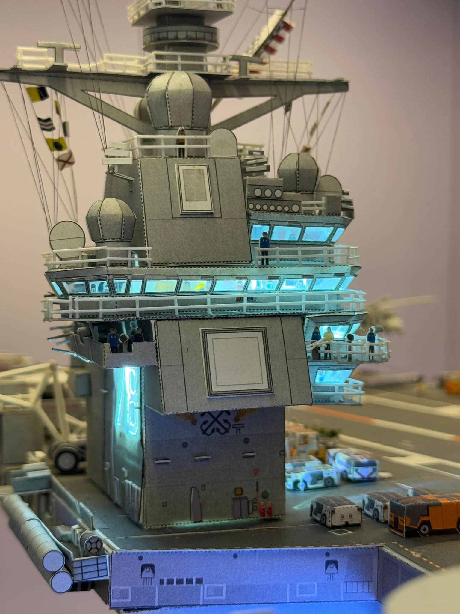 Papermodelers.com | USS Gerald R. Ford 1/175 scale | Facebook